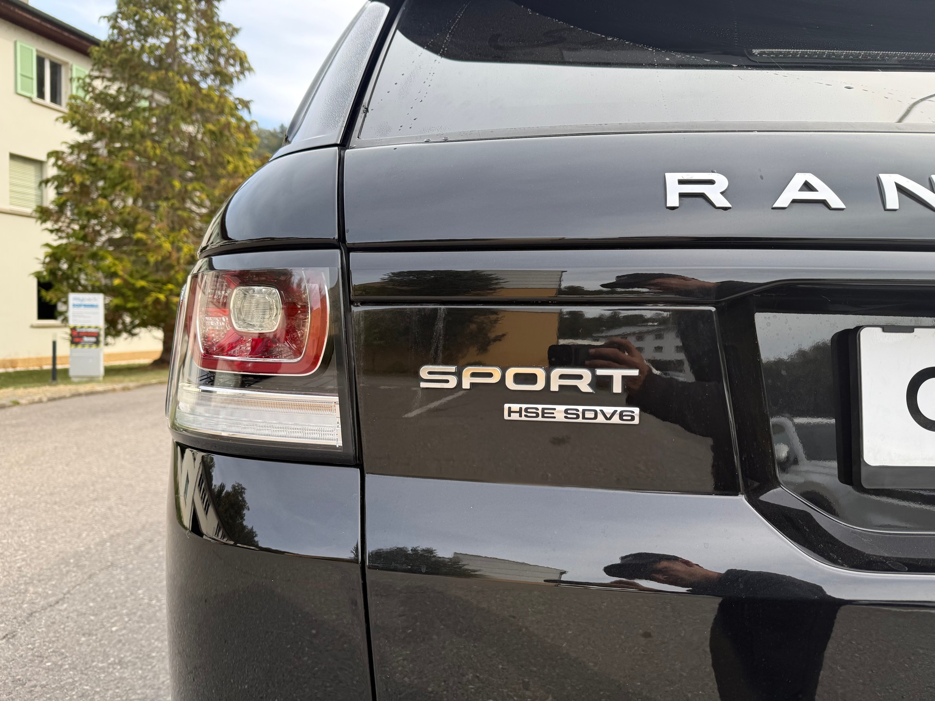LAND ROVER Range Rover Sport 3.0 SDV6 HSE Automatic-image-6