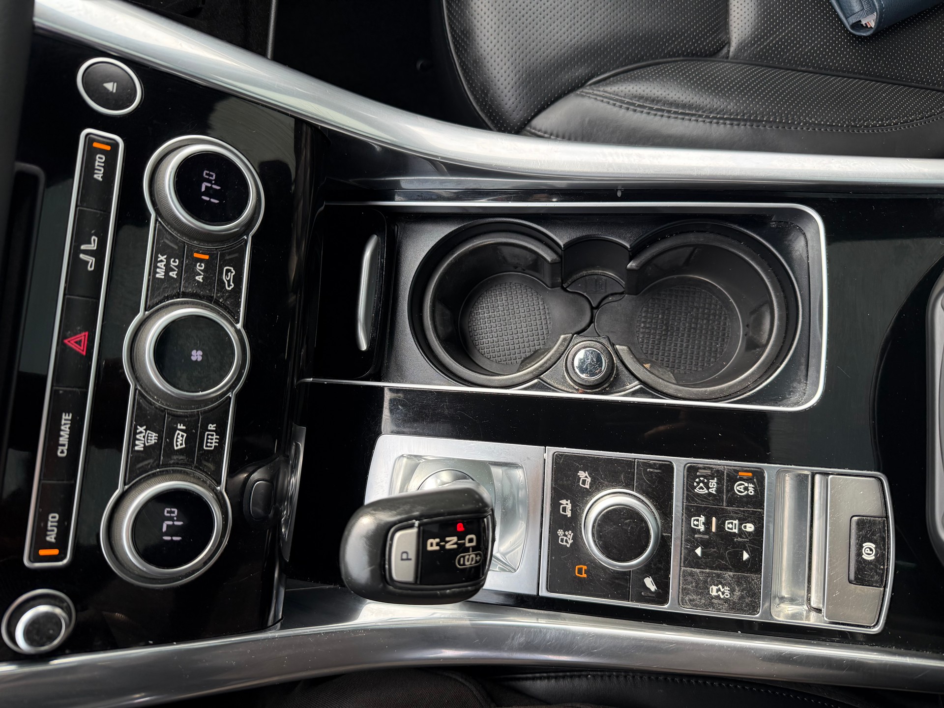 LAND ROVER Range Rover Sport 3.0 SDV6 HSE Automatic-image-26