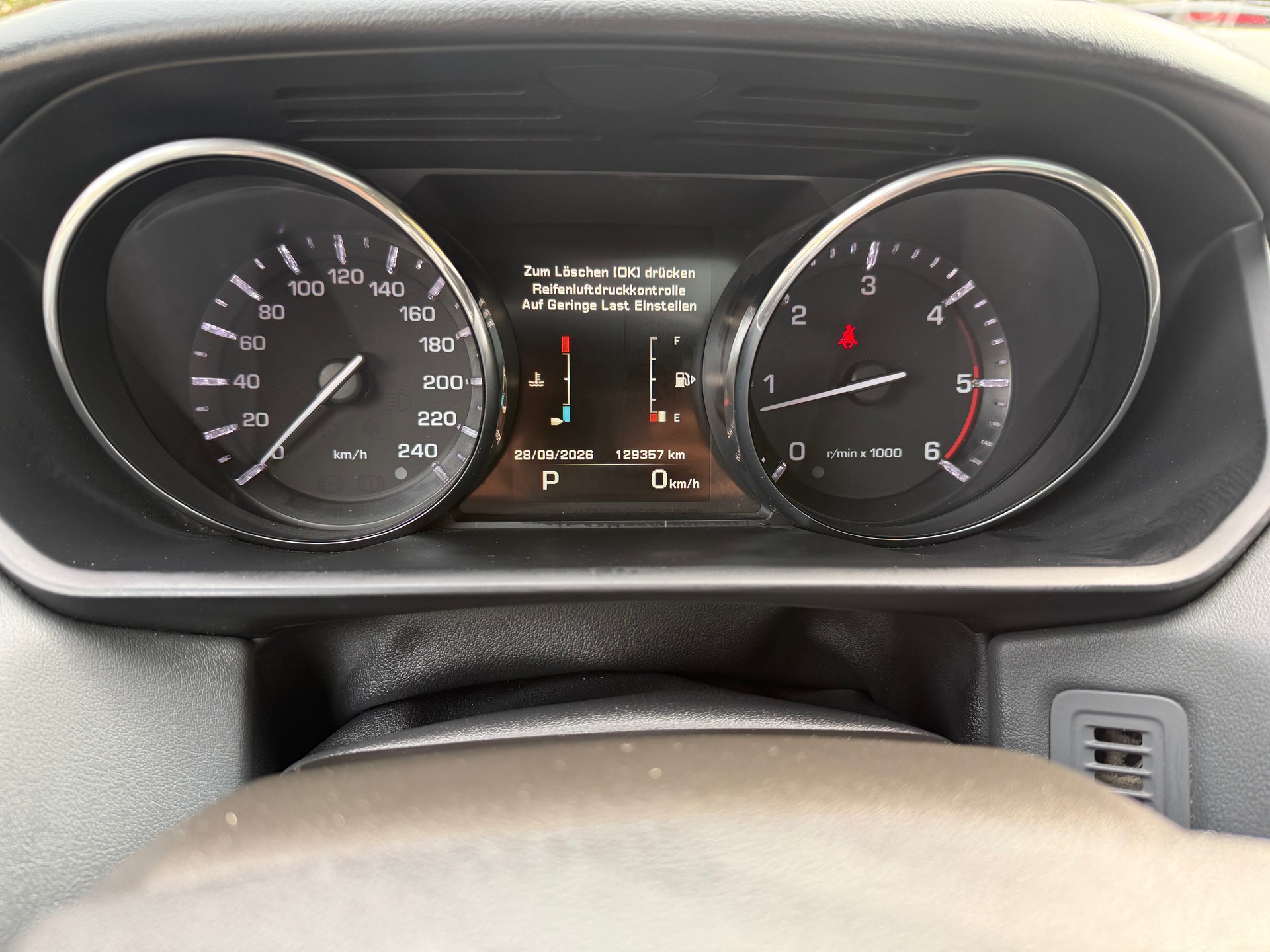 LAND ROVER Range Rover Sport 3.0 SDV6 HSE Automatic-image-28