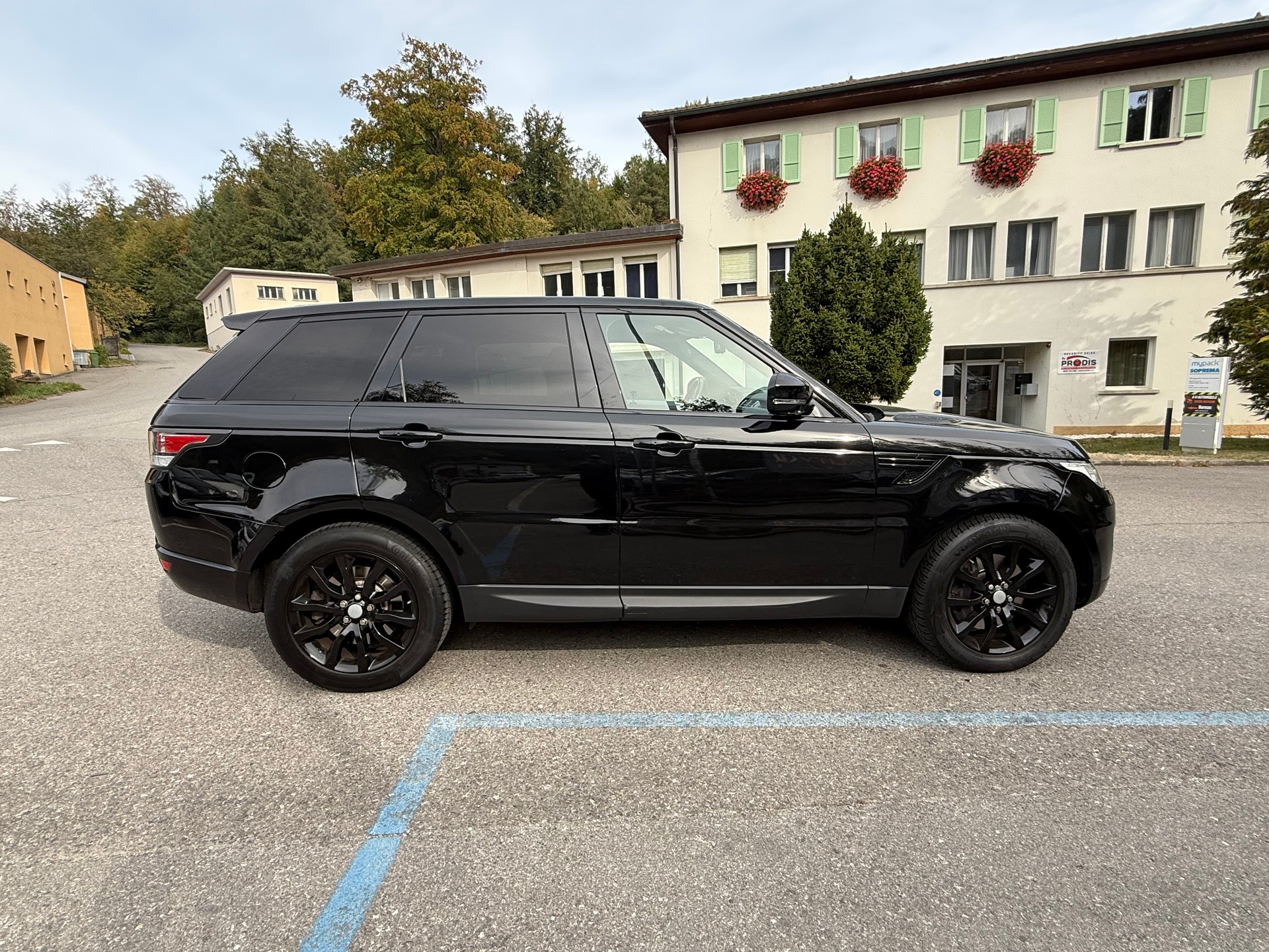 LAND ROVER Range Rover Sport 3.0 SDV6 HSE Automatic-image-8