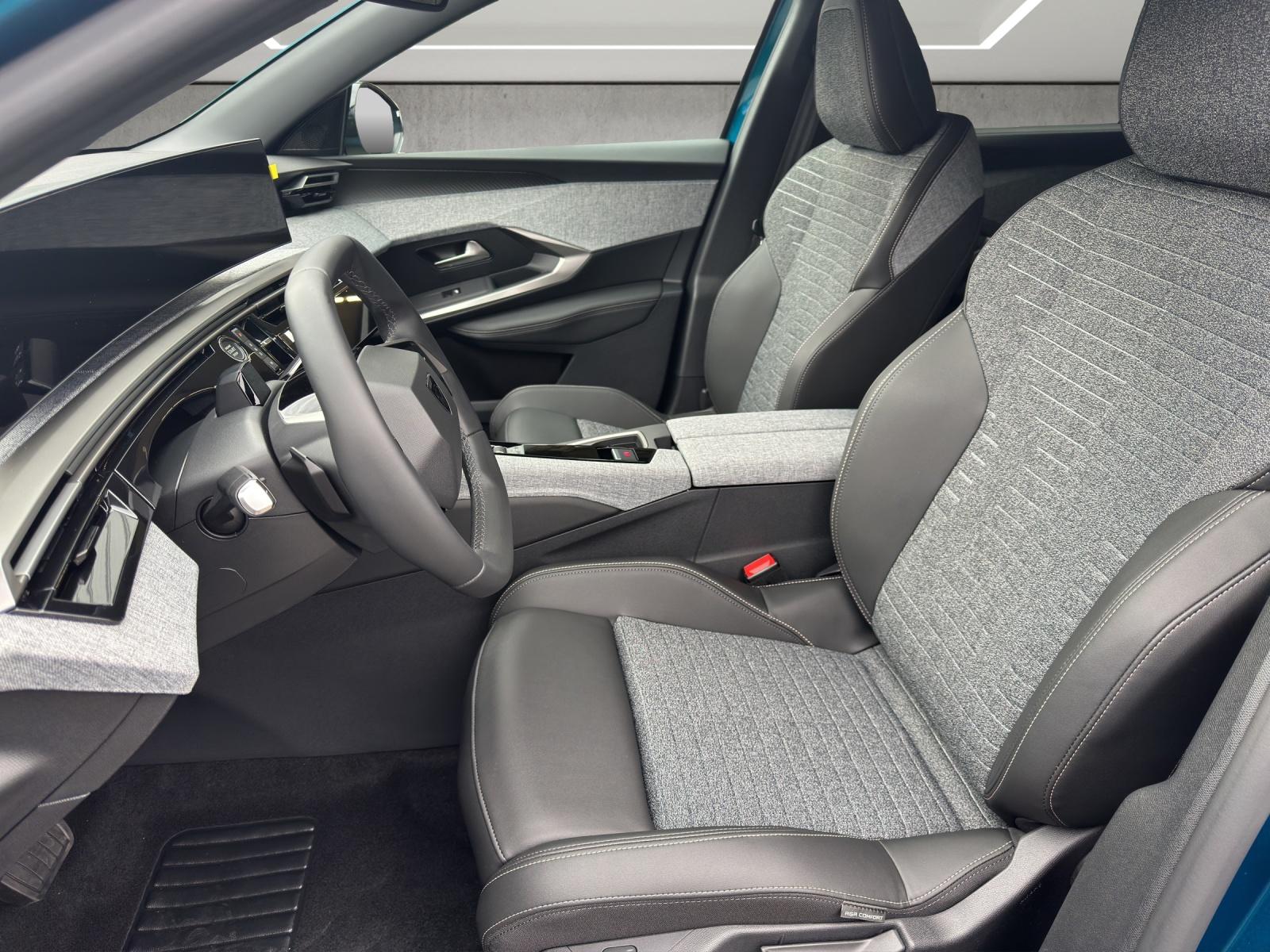 PEUGEOT 5008 1.2 Hybrid 145 Allure Premium-image-10