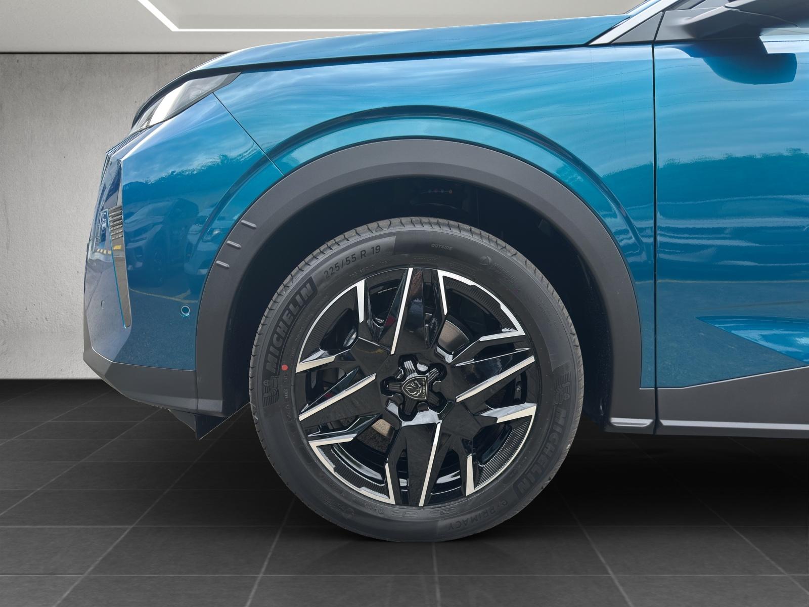 PEUGEOT 5008 1.2 Hybrid 145 Allure Premium-image-21