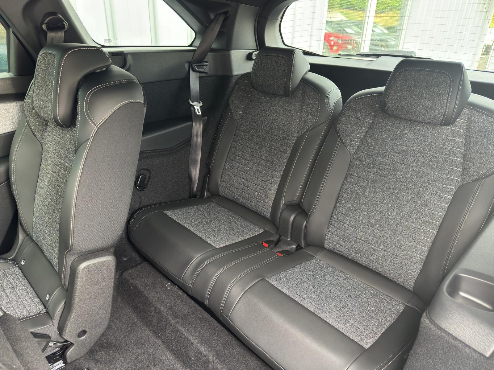 PEUGEOT 5008 1.2 Hybrid 145 Allure Premium-image-19
