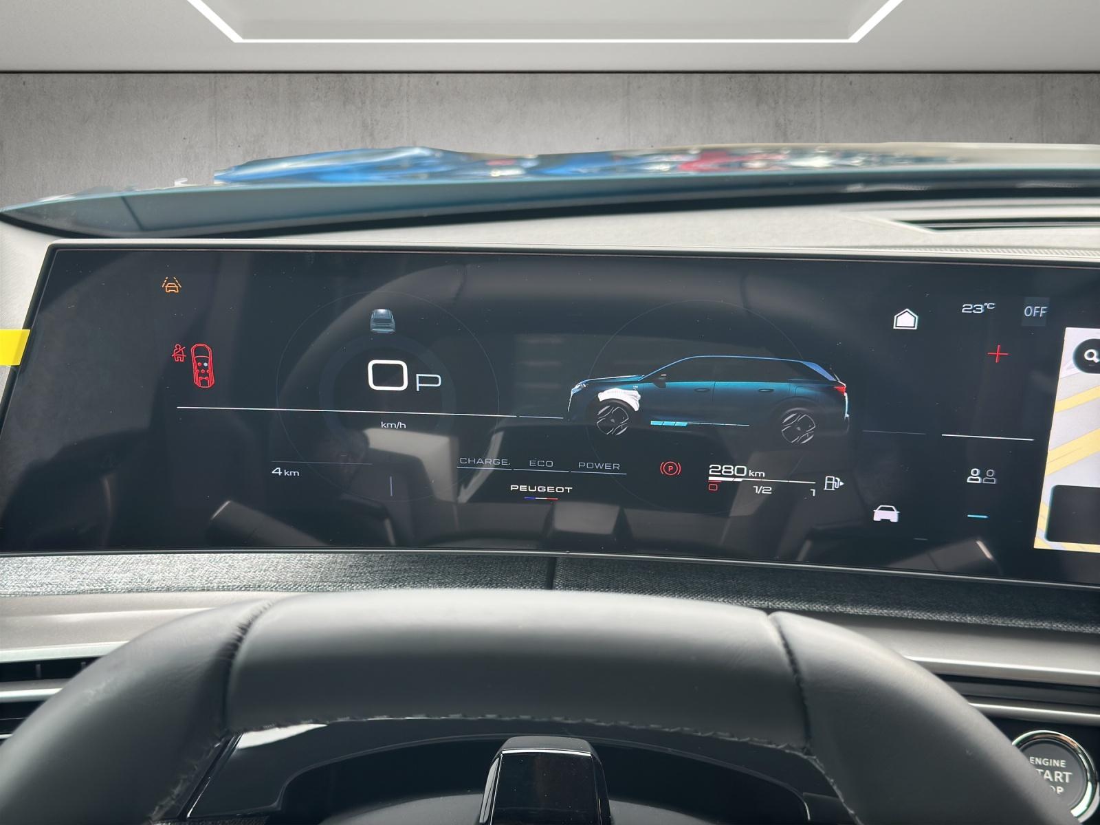 PEUGEOT 5008 1.2 Hybrid 145 Allure Premium-image-13