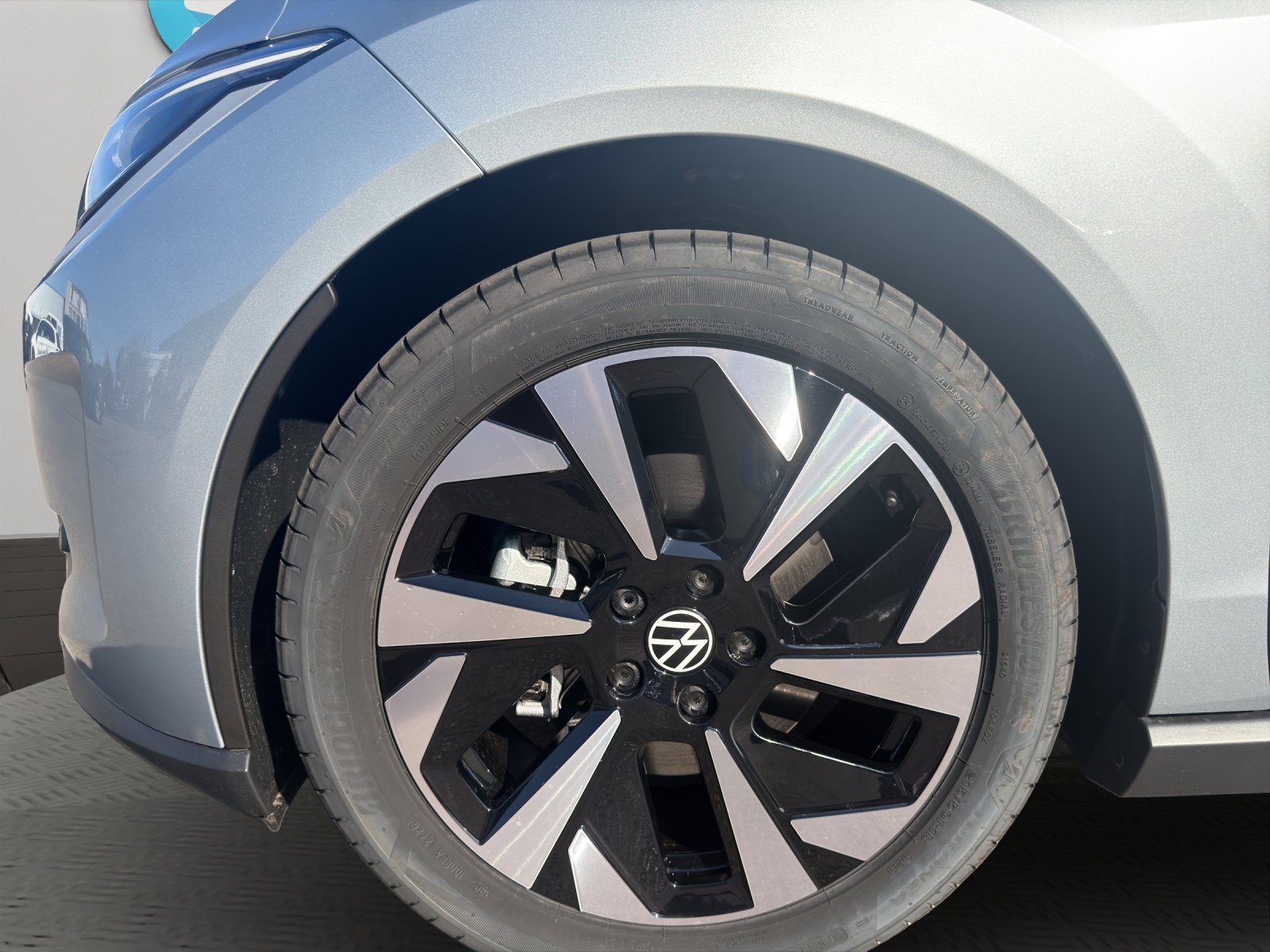 VW ID.Polo 52 kWh Life Edition One-image-6