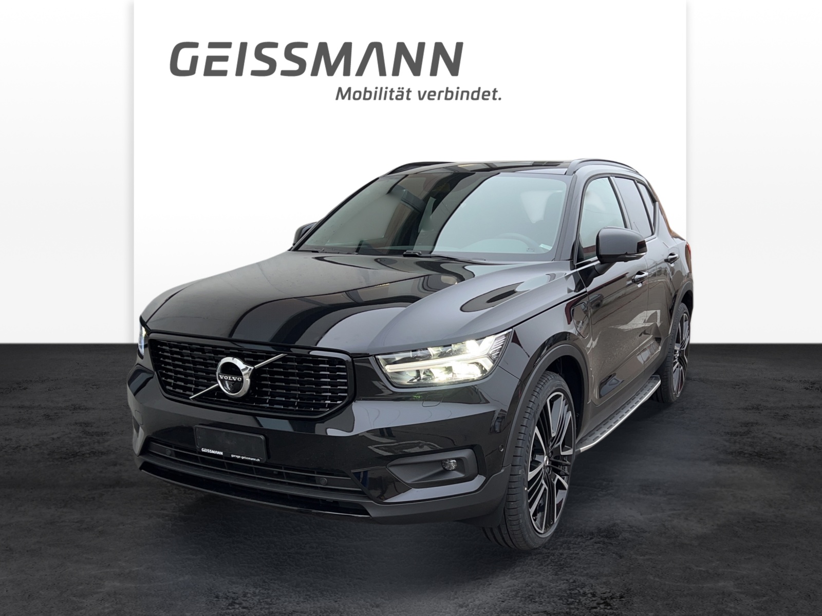 VOLVO XC40 1.5 T5 PiH R-Design-image-0