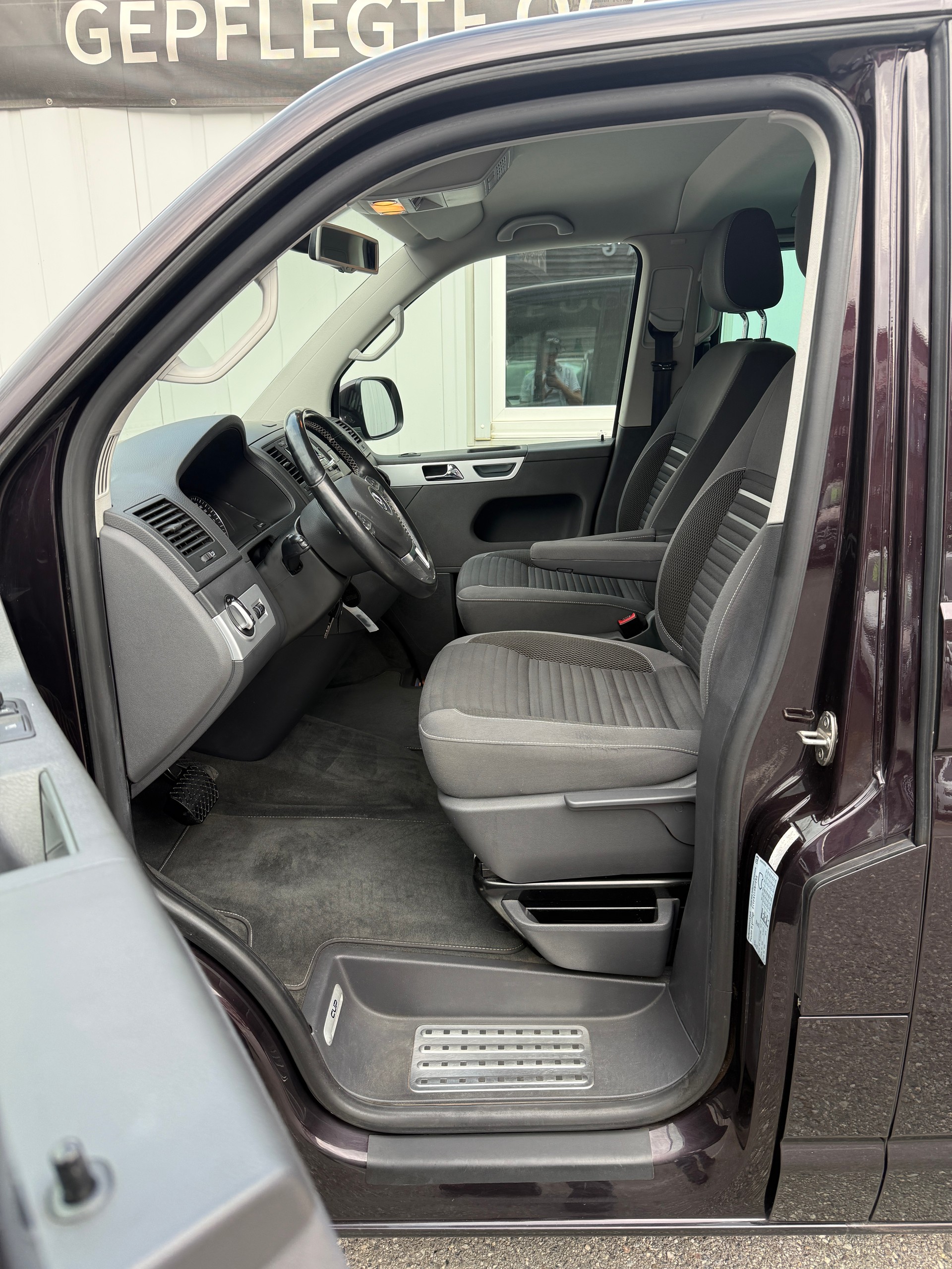 VW T5 Multivan 2.0 Bi-TDI CR Comfortline Cup 4Mot DSG*MOTOR ERST 15K KM*-image-11