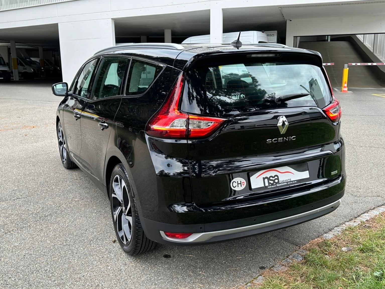 RENAULT Grand Scénic 1.5 dCi Zen-image-3
