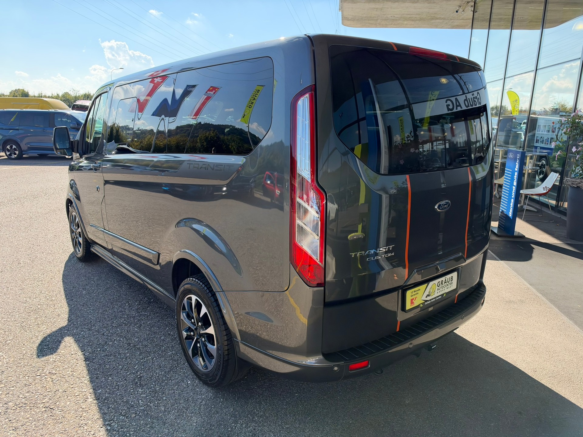 FORD Transit Custom 320 L1H1 Sport A-image-4