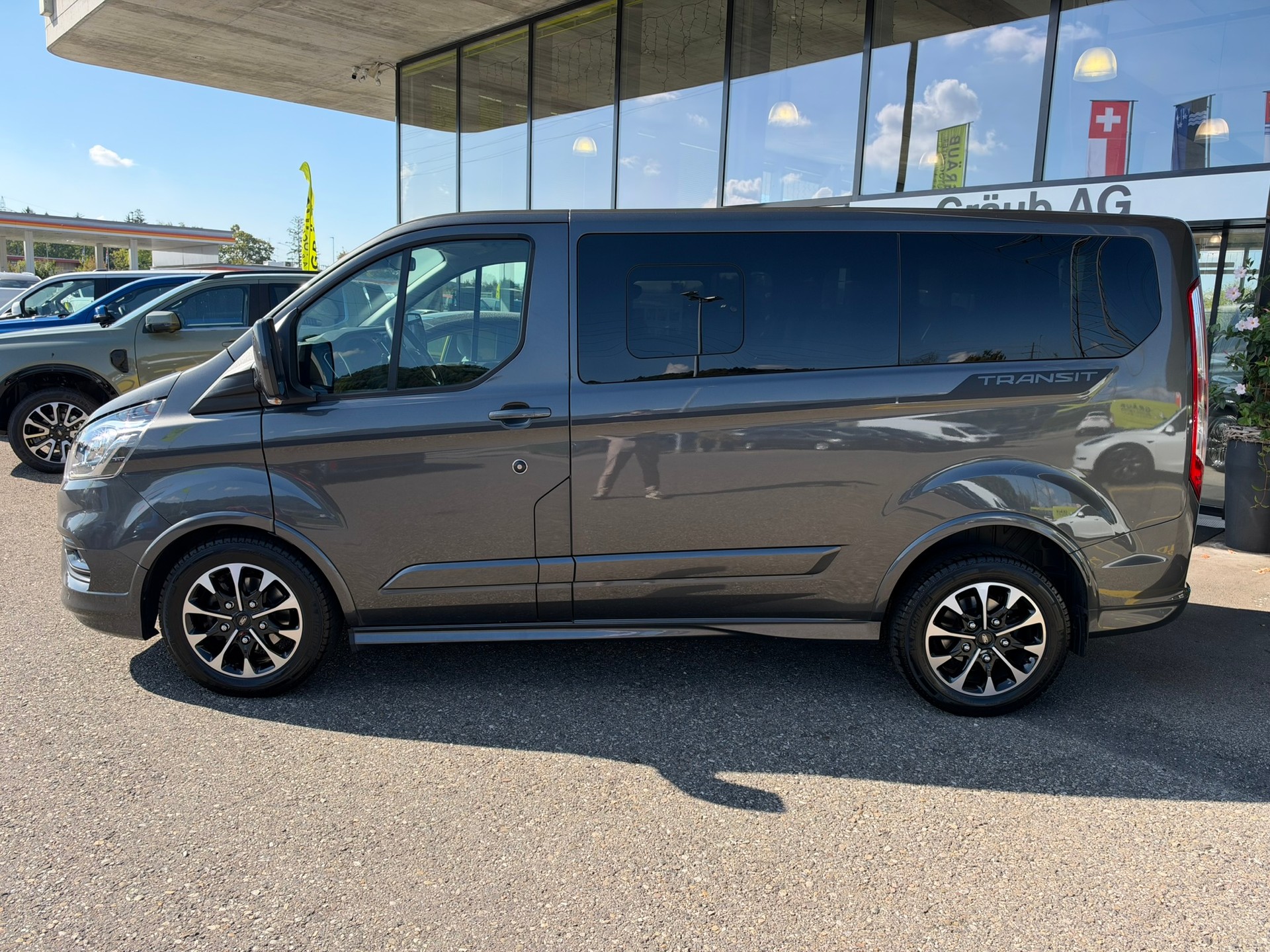 FORD Transit Custom 320 L1H1 Sport A-image-3