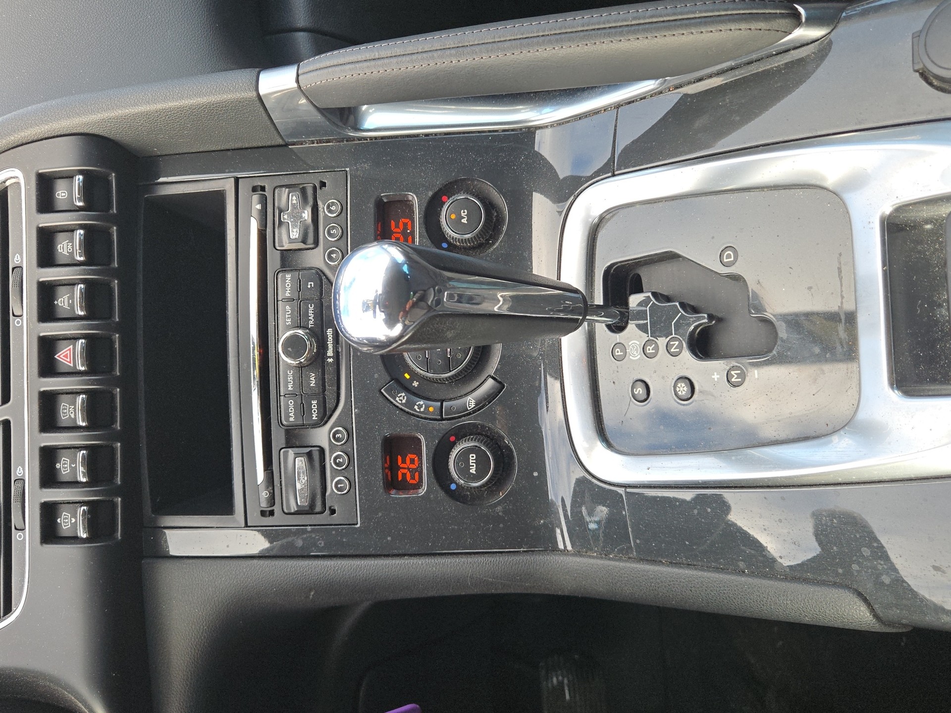 PEUGEOT 3008 1.6 16V T Online Tiptronic-image-9