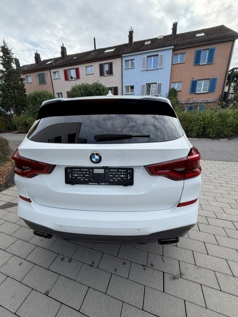 BMW M40i-image-5