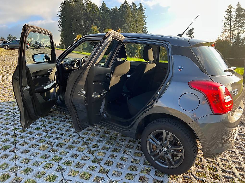 SUZUKI Swift 1.2i 16V SHVS Piz Sulai Top Hybrid Allgri4x4-image-3