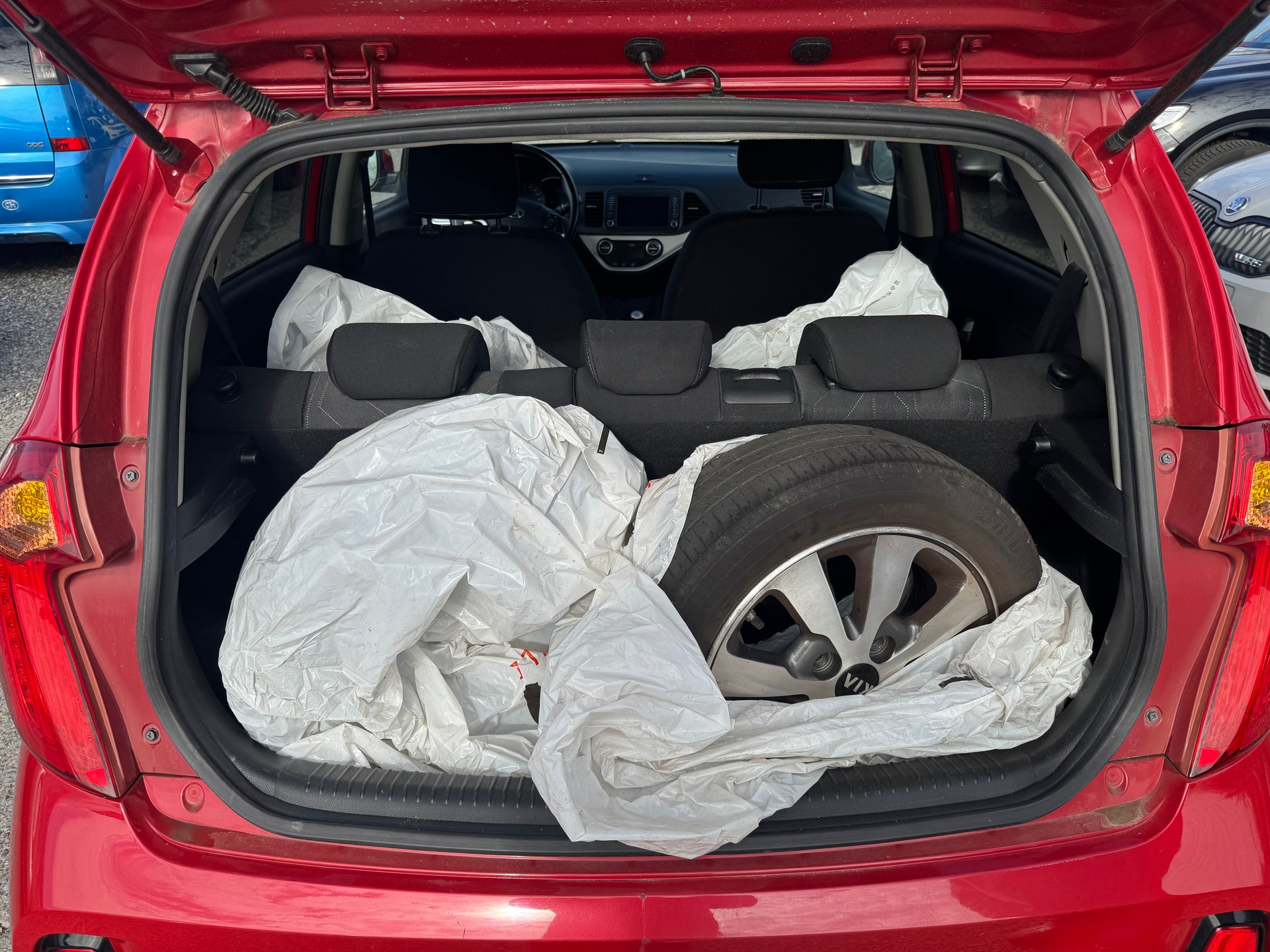 KIA Picanto 1.2 CVVT Swiss Champion-image-8