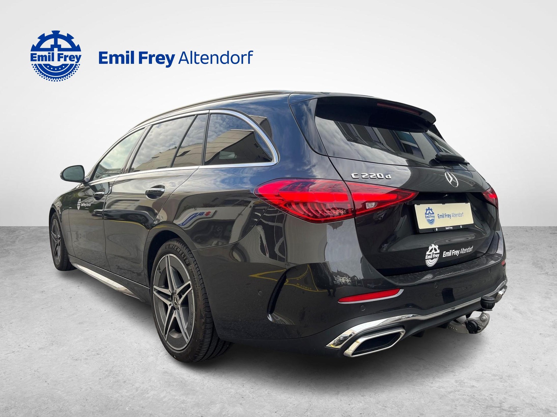 MERCEDES-BENZ C 220 d 4MATIC T-Modell Swiss Star AMG Line-image-2