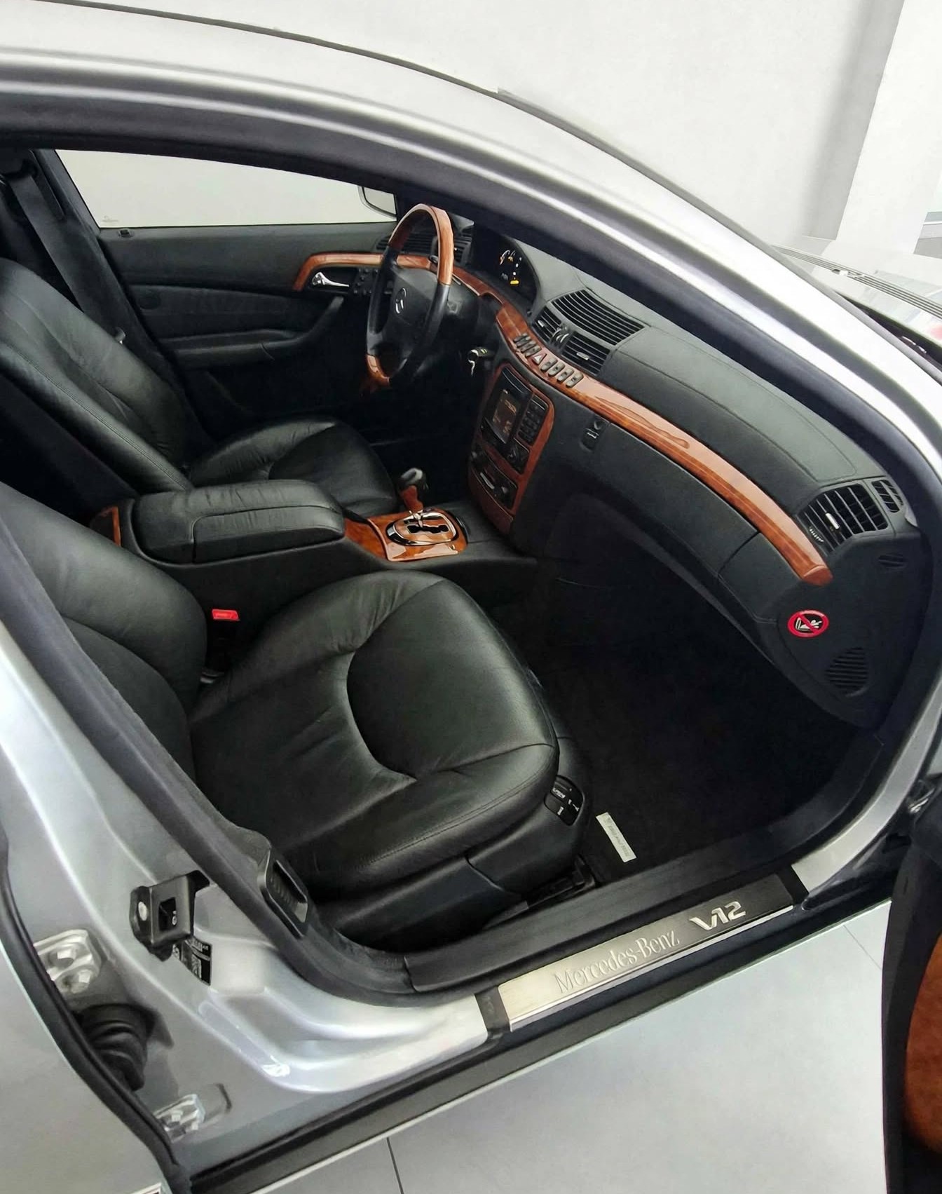 MERCEDES-BENZ S 600 L-image-6