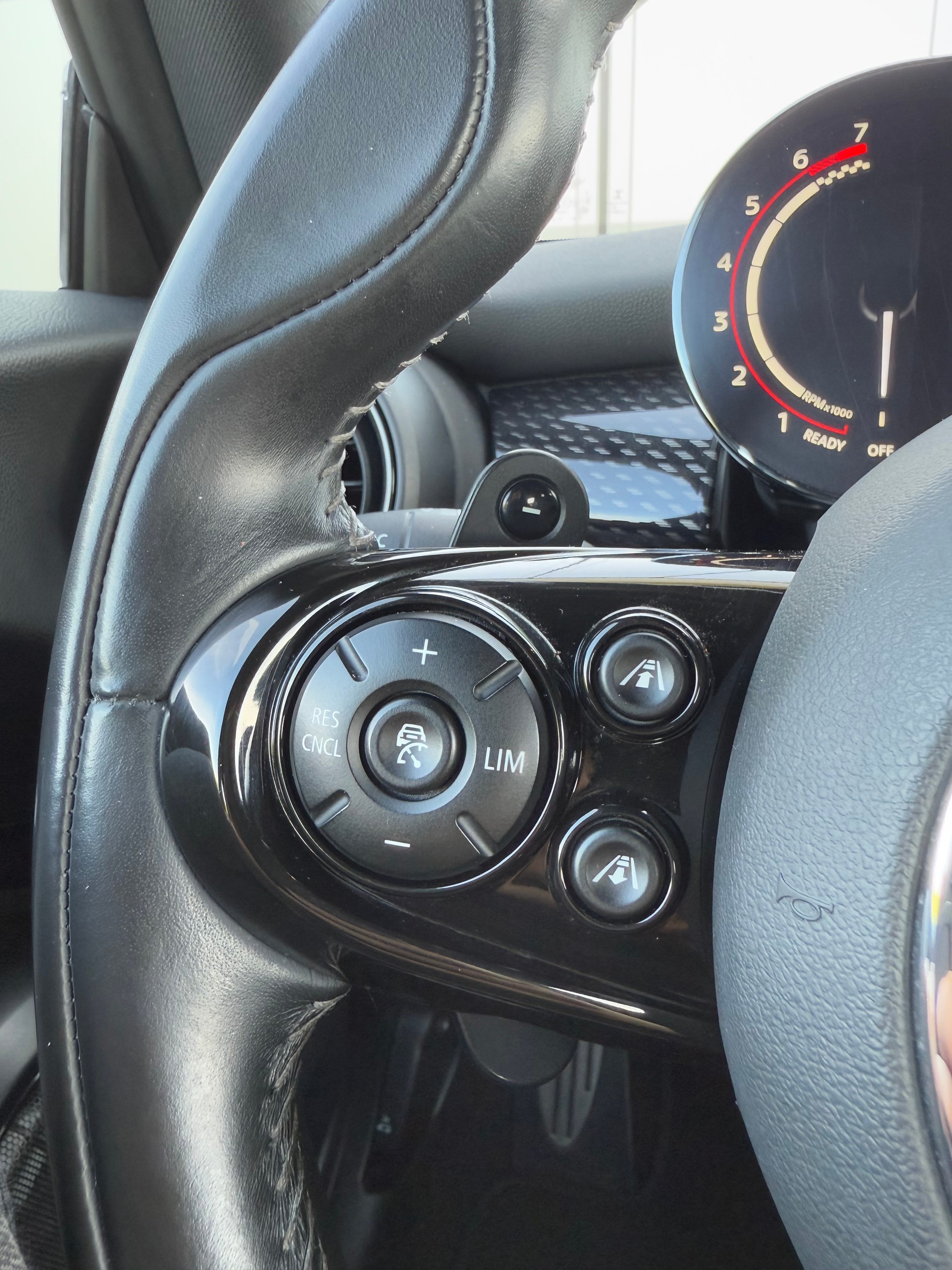 MINI Cooper John Cooper Works Steptronic-image-13