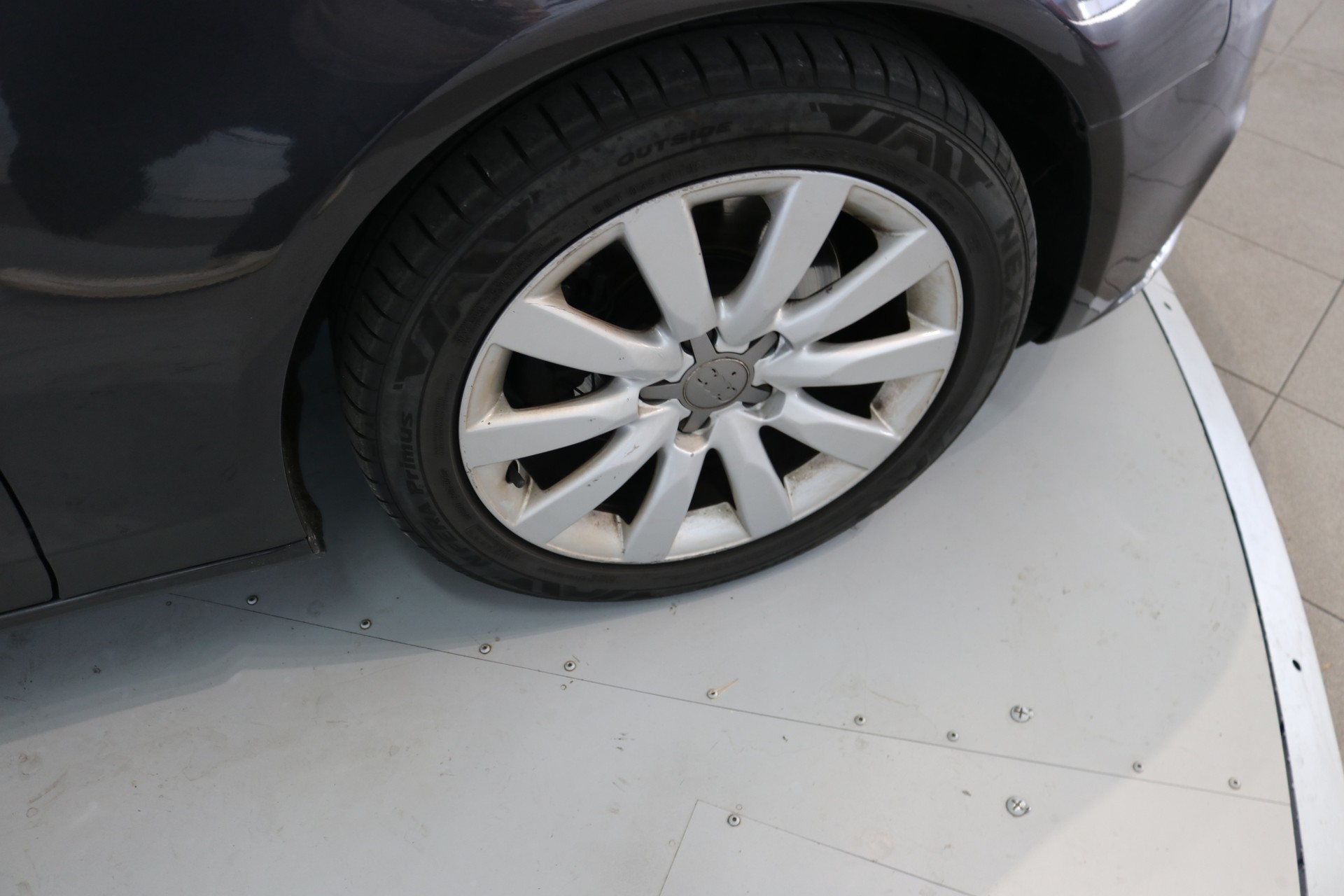 AUDI A4 Avant 2.0 TDI multitronic-image-31
