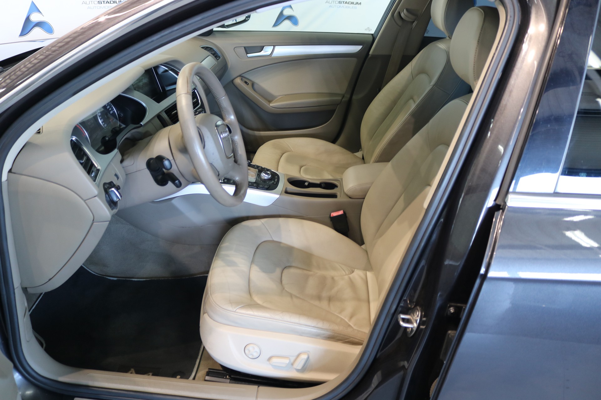 AUDI A4 Avant 2.0 TDI multitronic-image-36