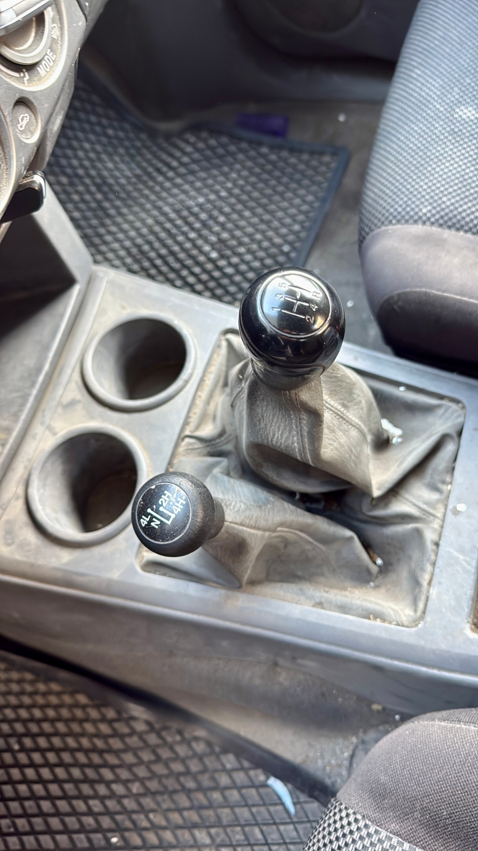 MAZDA BT-50 2.5 CD Tornado 4x4-image-5
