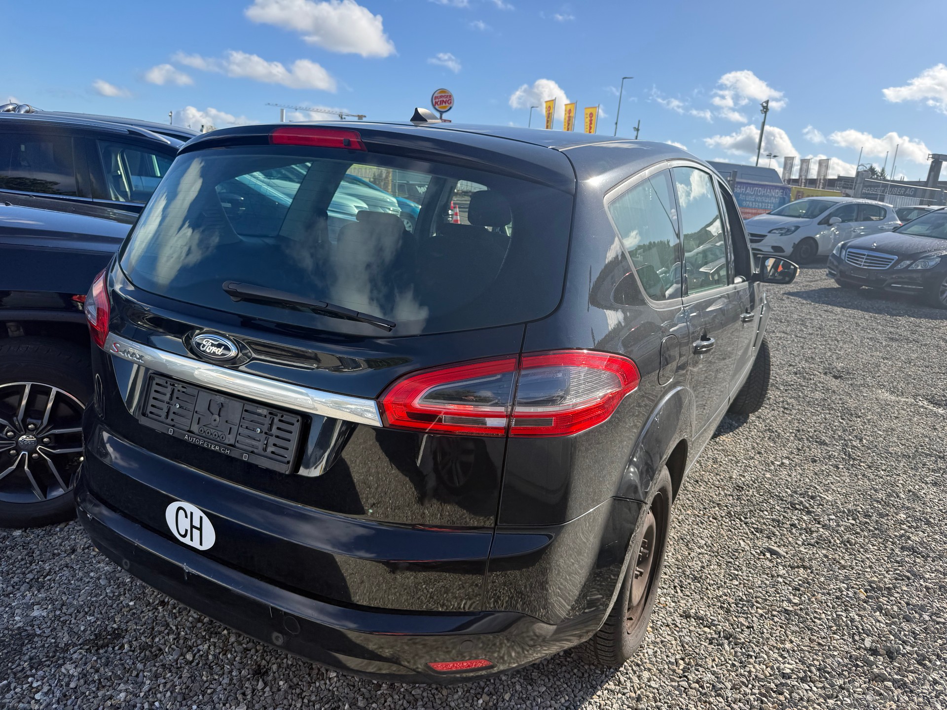 FORD S-MAX-image-2