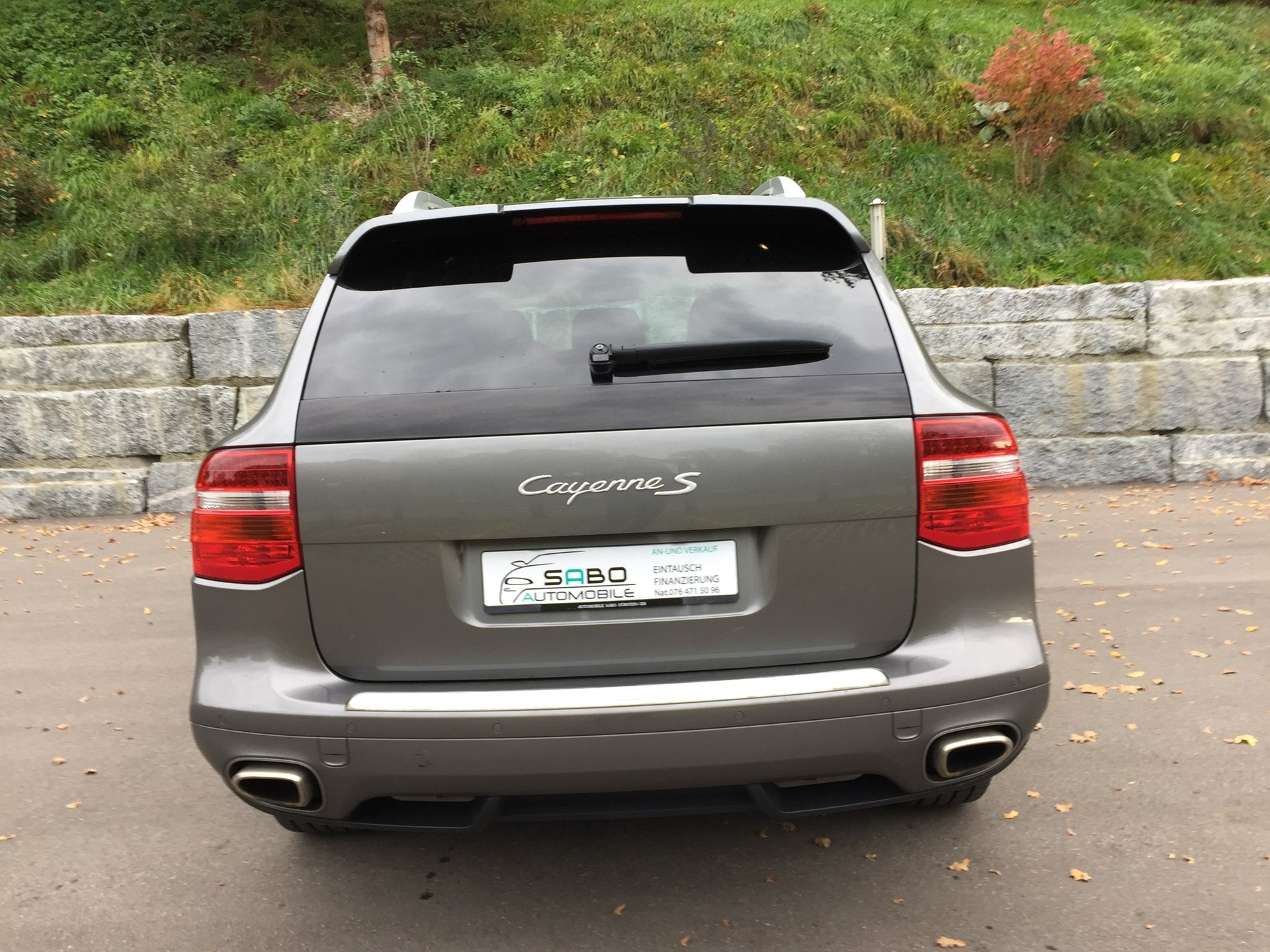 PORSCHE Cayenne S-image-10