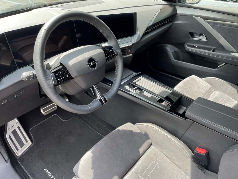 OPEL Astra 1.6 T PHEV 180 Swiss Plus-image-5