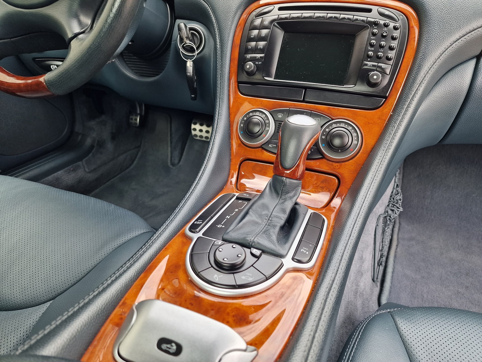 MERCEDES-BENZ SL 350-image-27