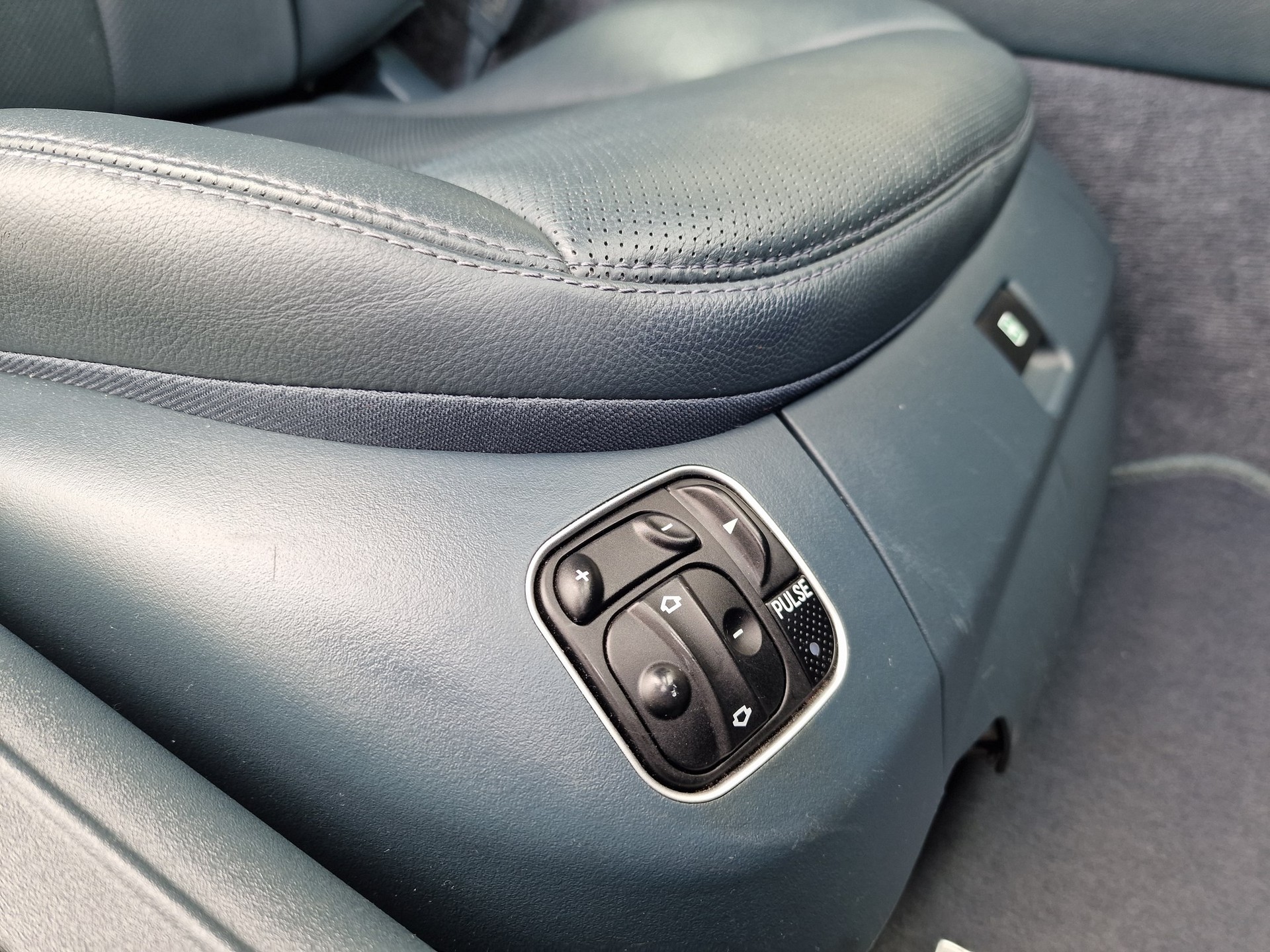 MERCEDES-BENZ SL 350-image-29