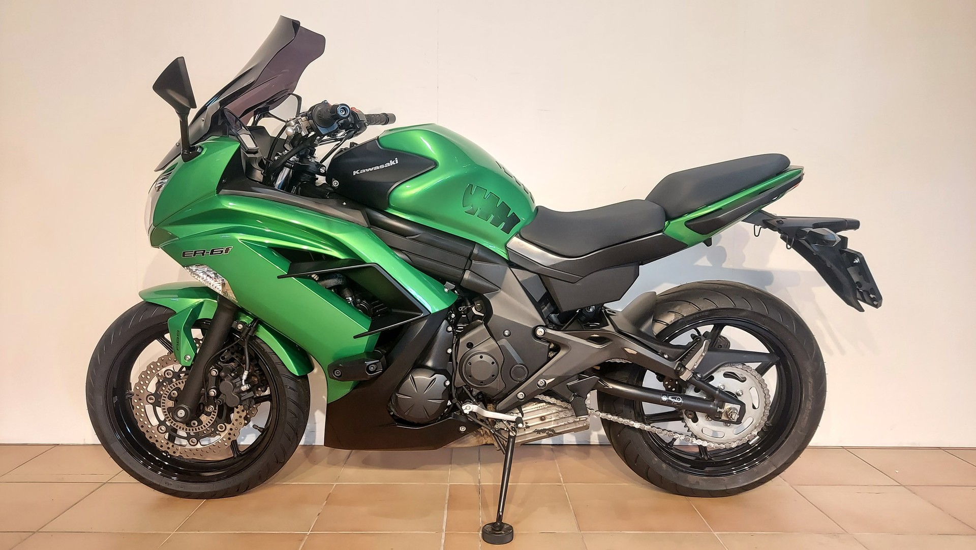 KAWASAKI ER-6 f ABS-showroom-element-1