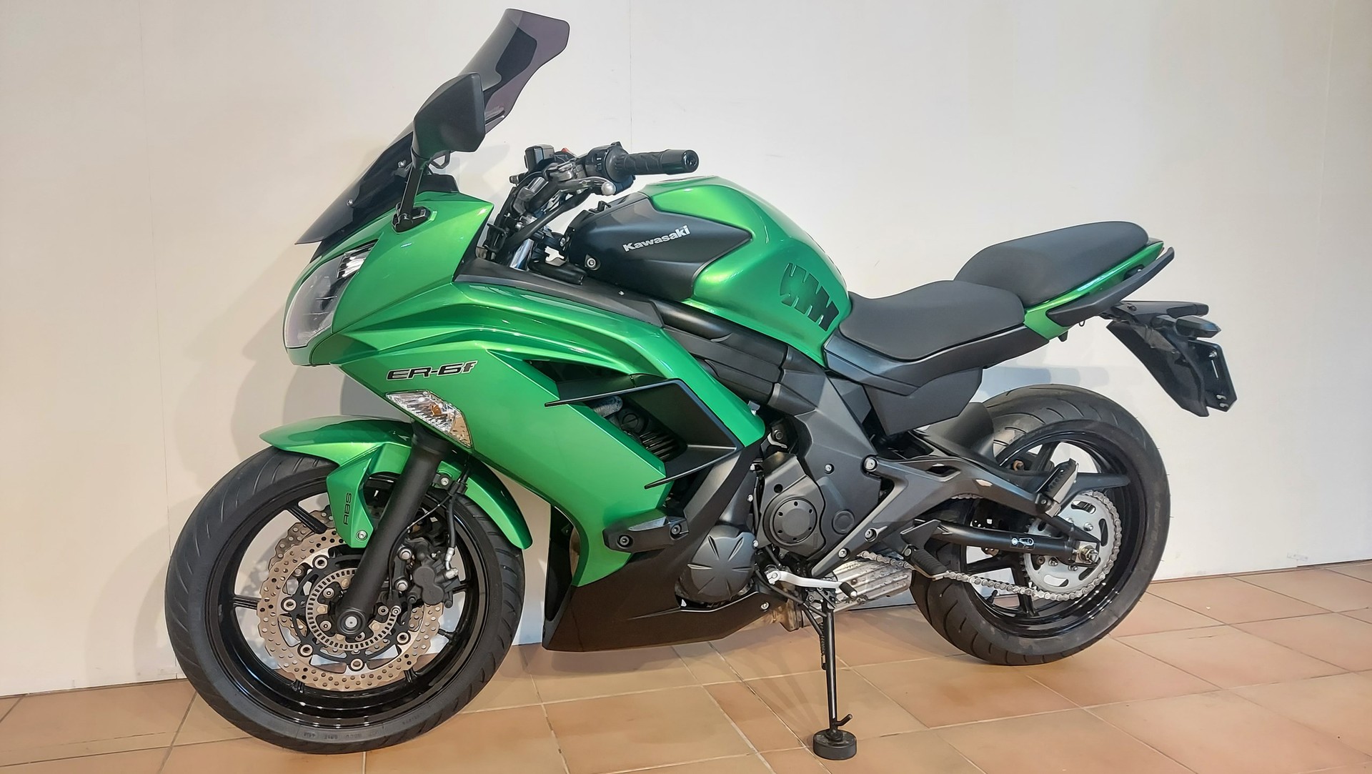 KAWASAKI ER-6 f ABS-showroom-element-3