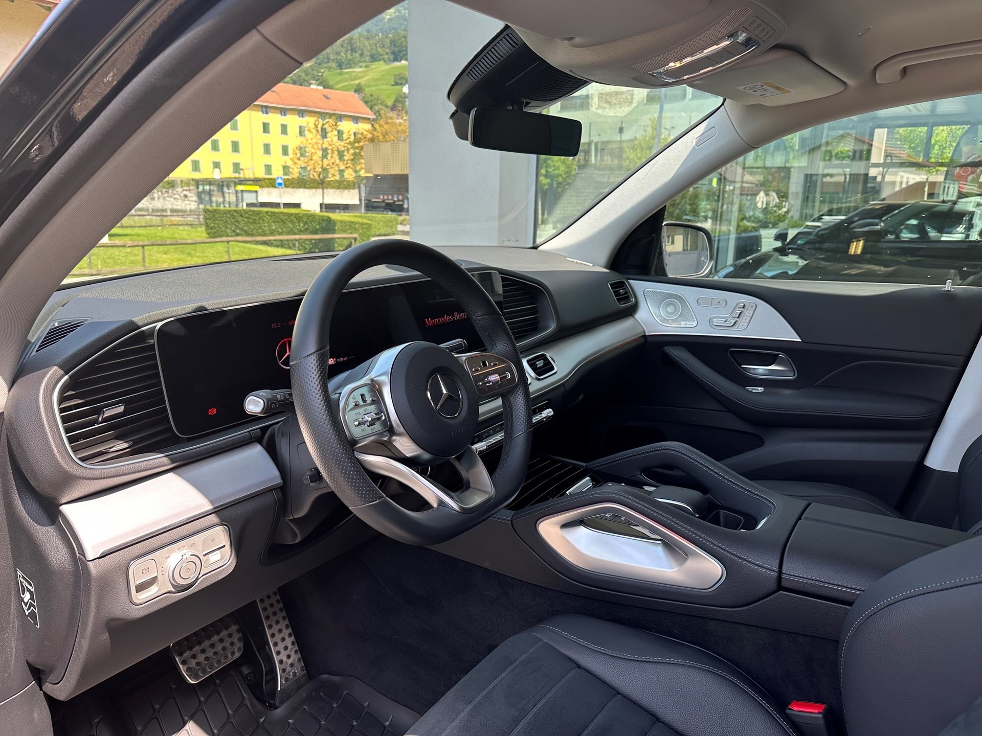 MERCEDES-BENZ GLE 350 de 4Matic AMG Line 9G-Tronic-image-5