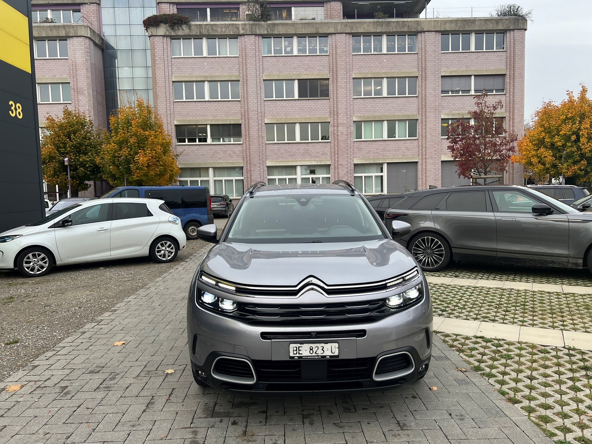 CITROEN C5 Aircross 1.5 BlueHD Shine EAT8-image-1