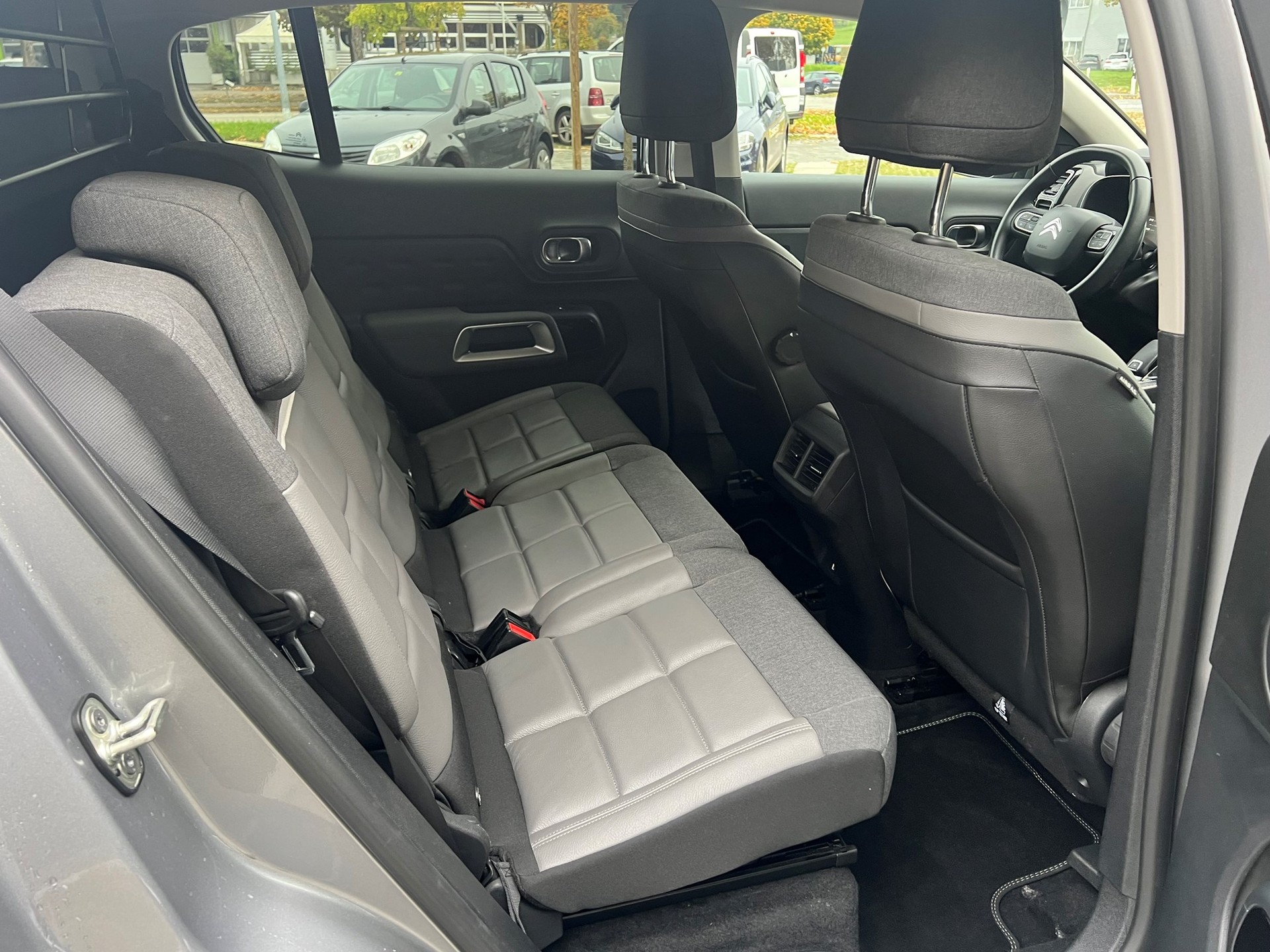 CITROEN C5 Aircross 1.5 BlueHD Shine EAT8-image-12