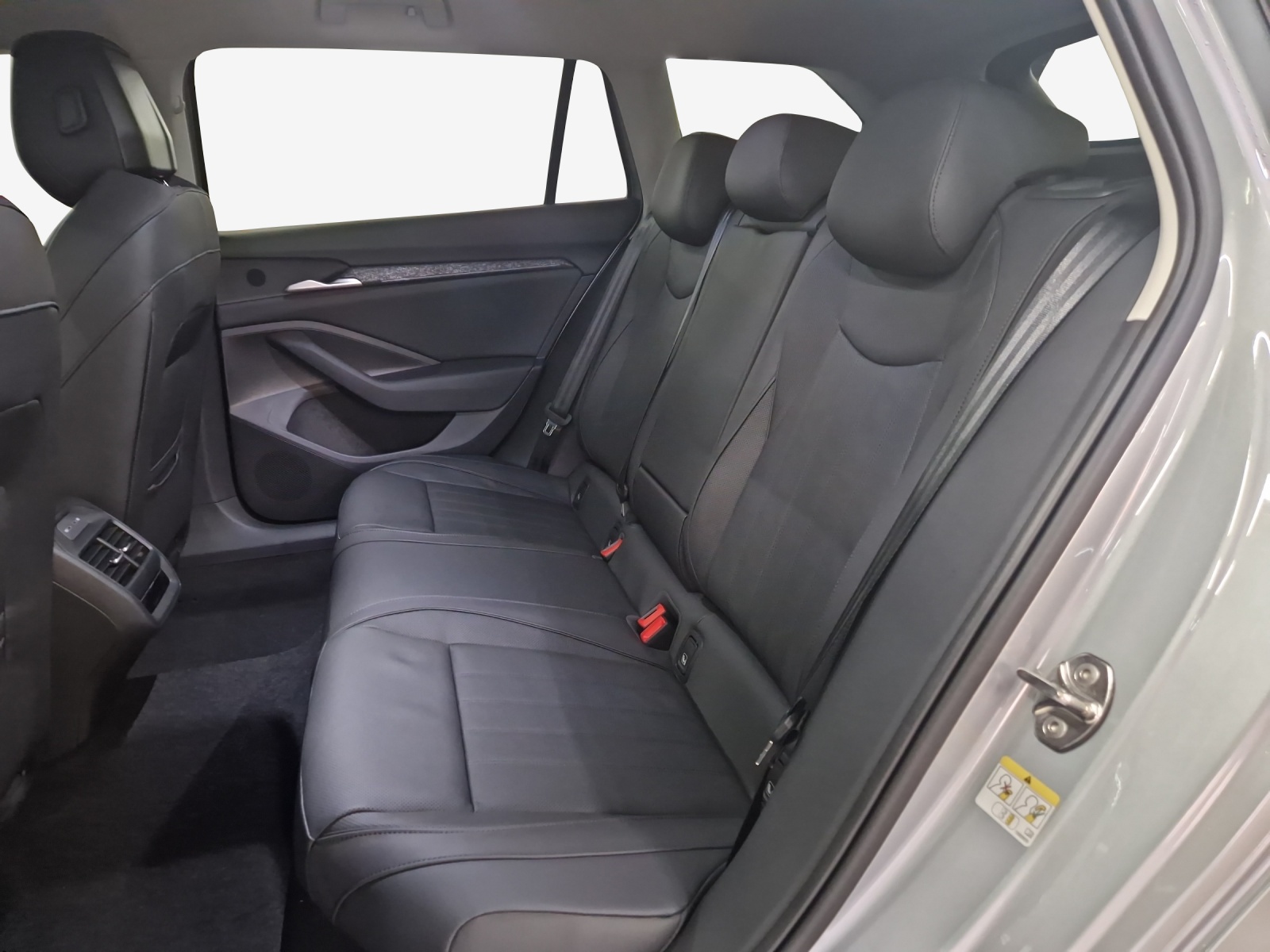 SKODA Superb Combi 2.0 TDi Selection 4x4 DSG-image-8