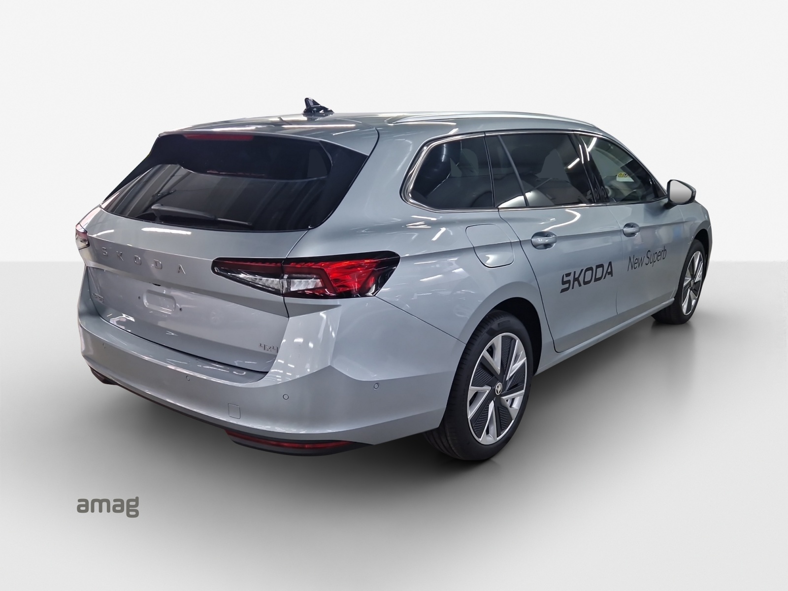 SKODA Superb Combi 2.0 TDi Selection 4x4 DSG-image-3