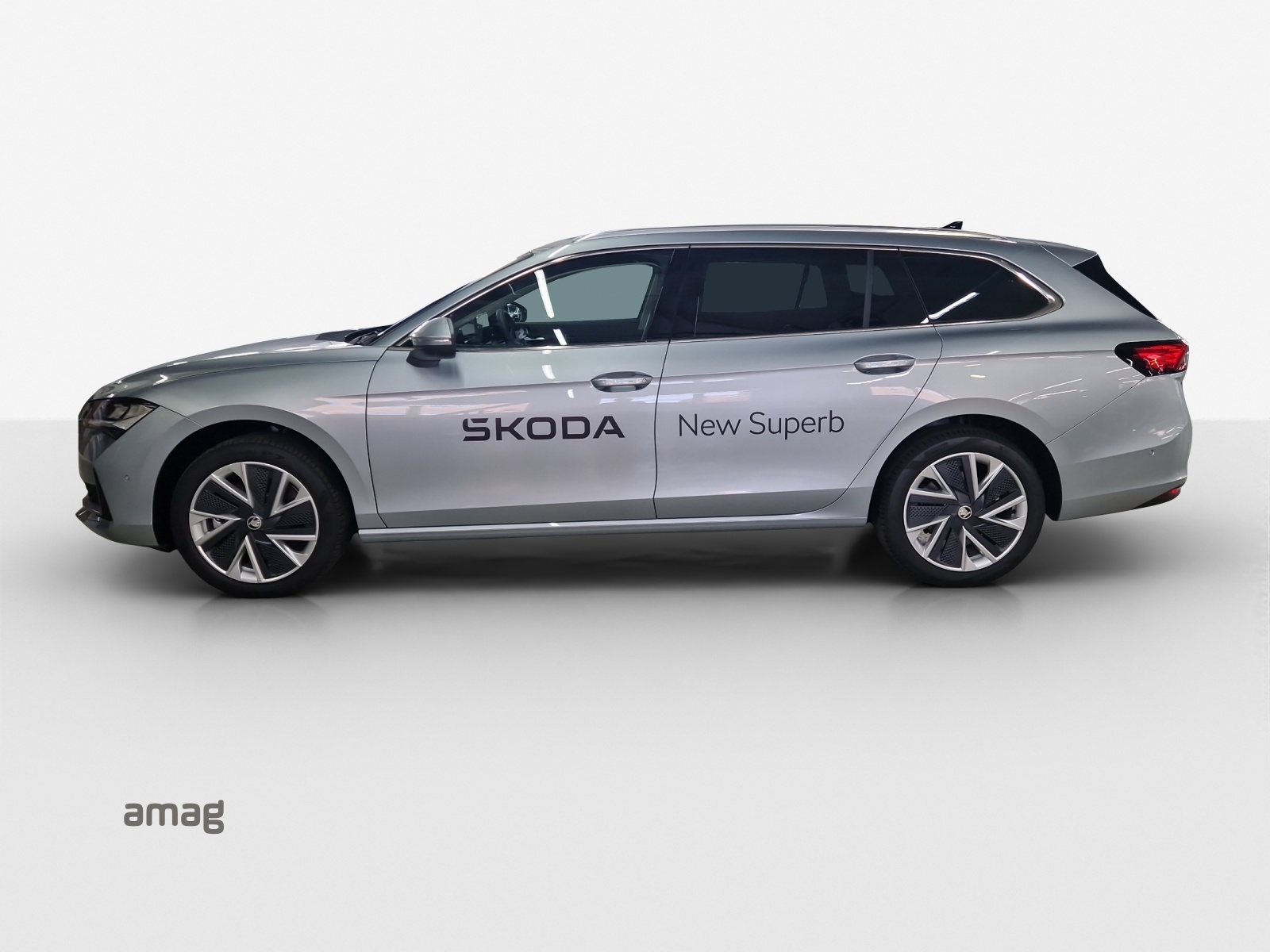 SKODA Superb Combi 2.0 TDi Selection 4x4 DSG-image-1
