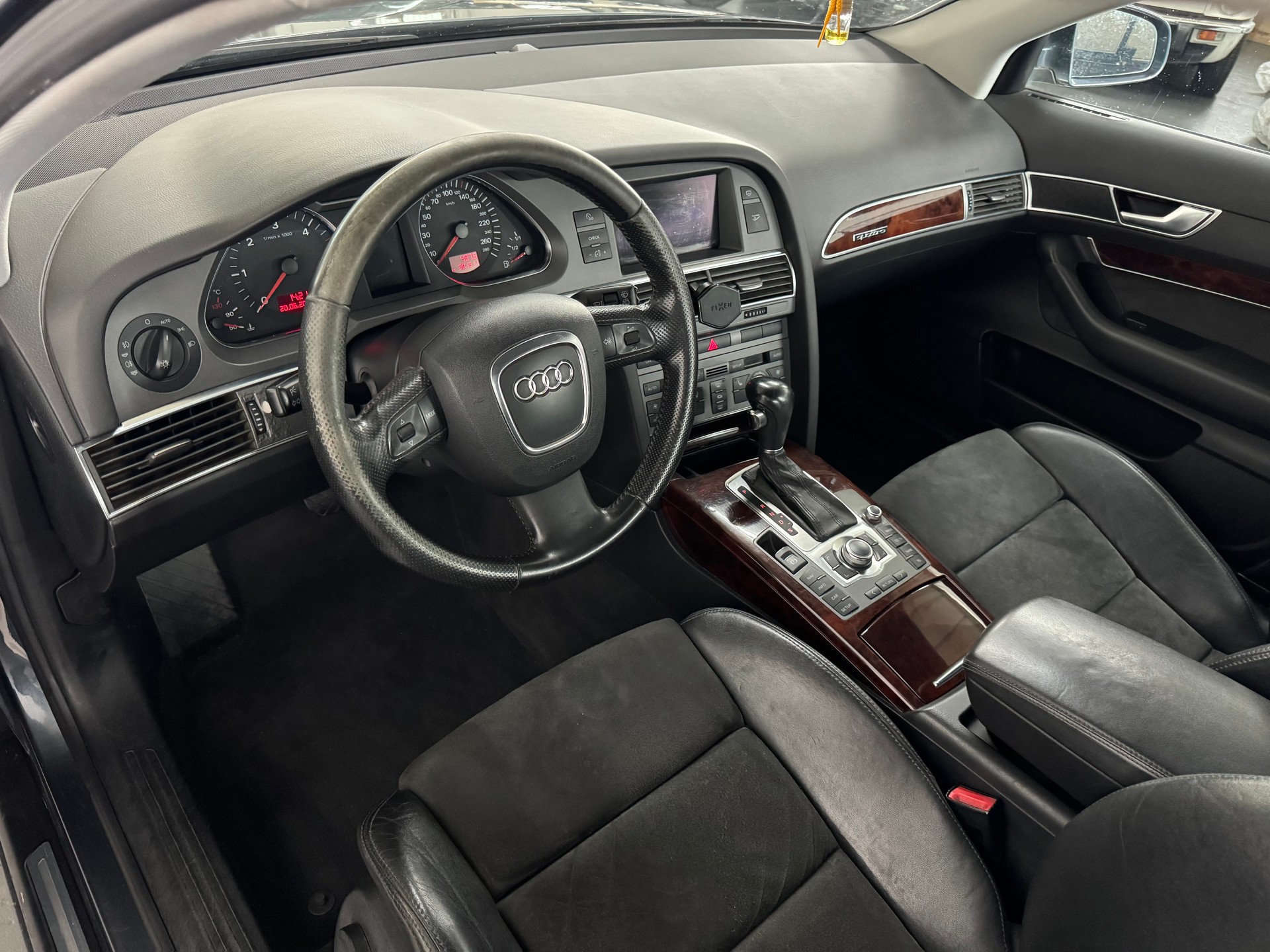 AUDI A6 Avant 3.0 V6 TDI quattro-image-11