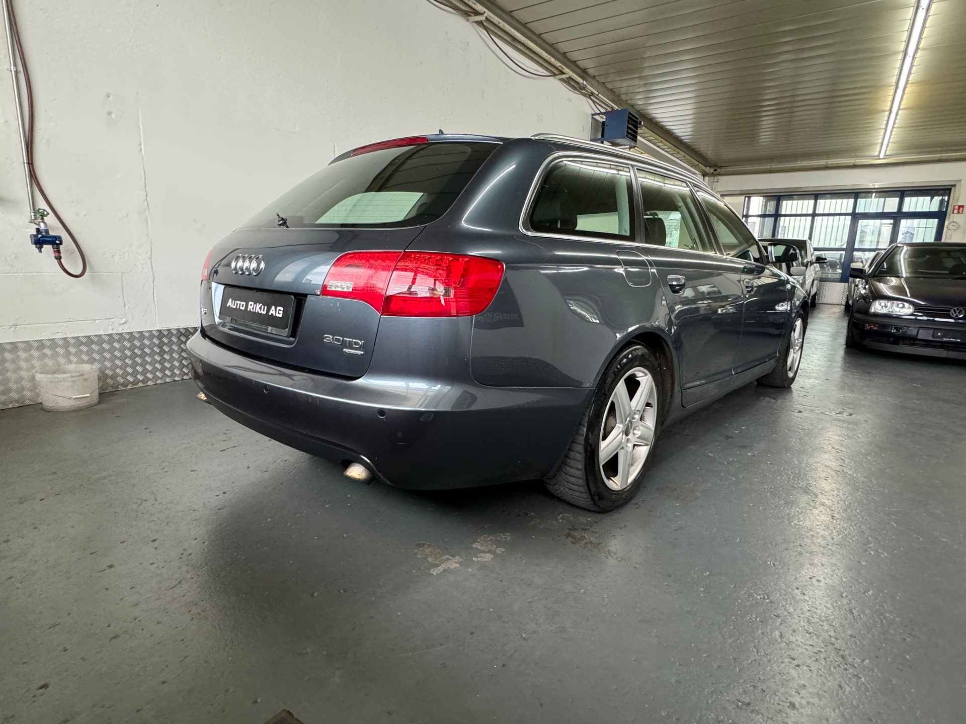 AUDI A6 Avant 3.0 V6 TDI quattro-image-8