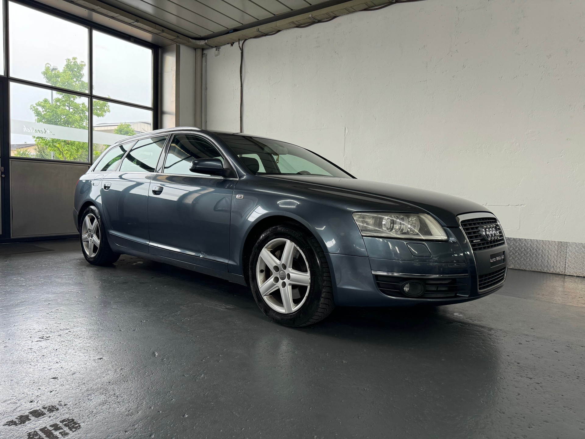 AUDI A6 Avant 3.0 V6 TDI quattro-image-1