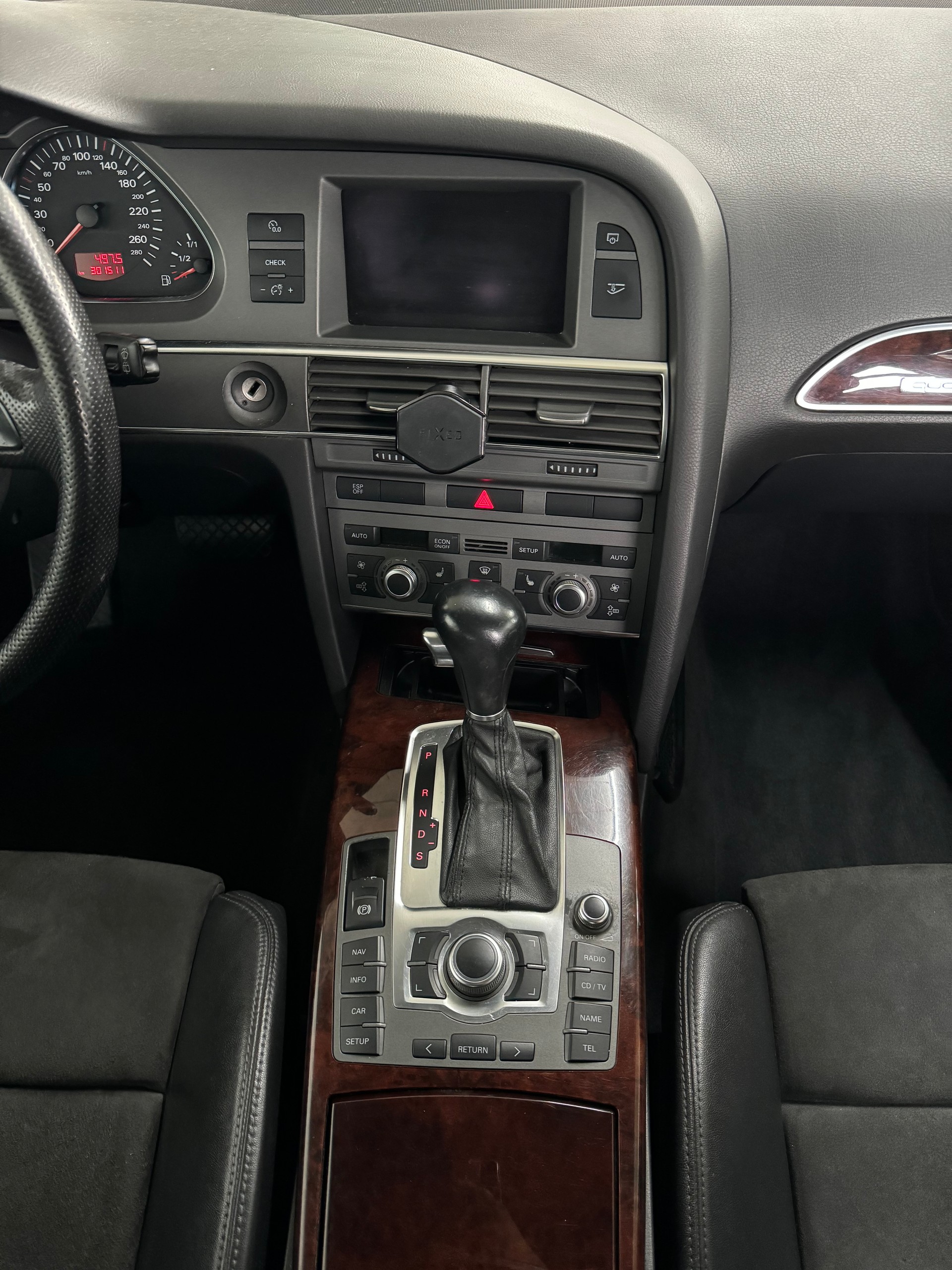 AUDI A6 Avant 3.0 V6 TDI quattro-image-14