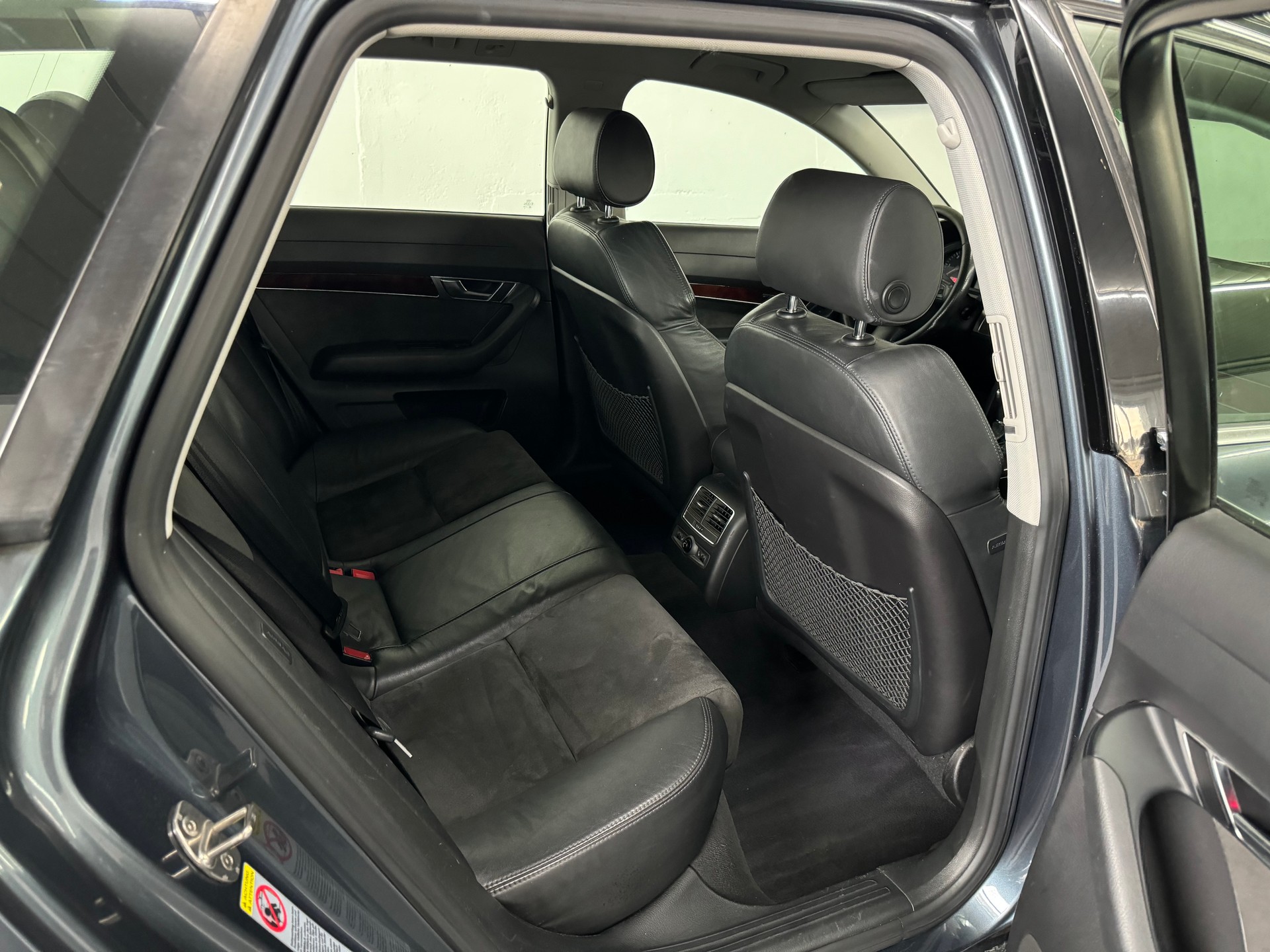 AUDI A6 Avant 3.0 V6 TDI quattro-image-19