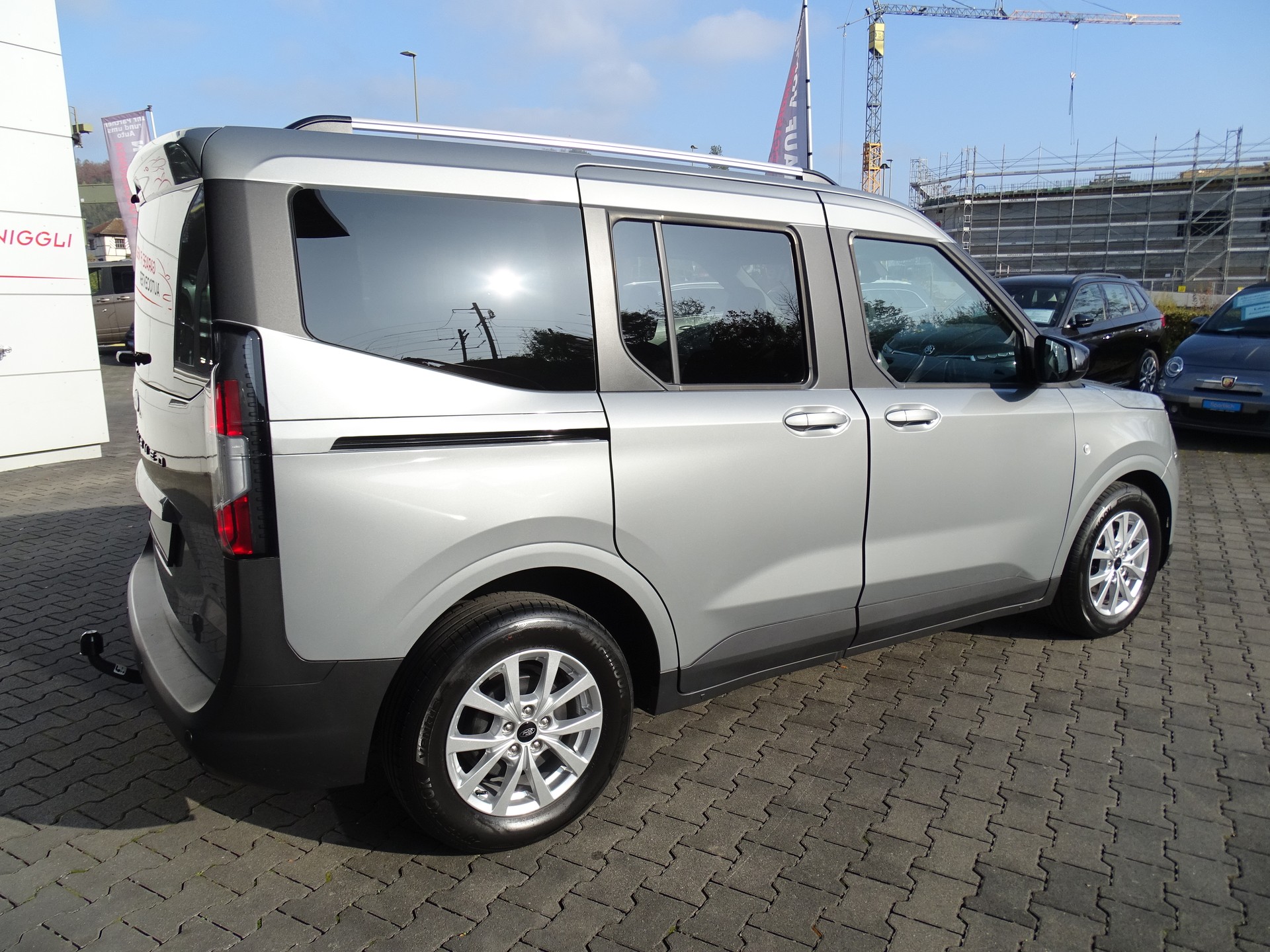 FORD Tourneo Courier 1.0 EcoBoost Titanium Automat-image-7