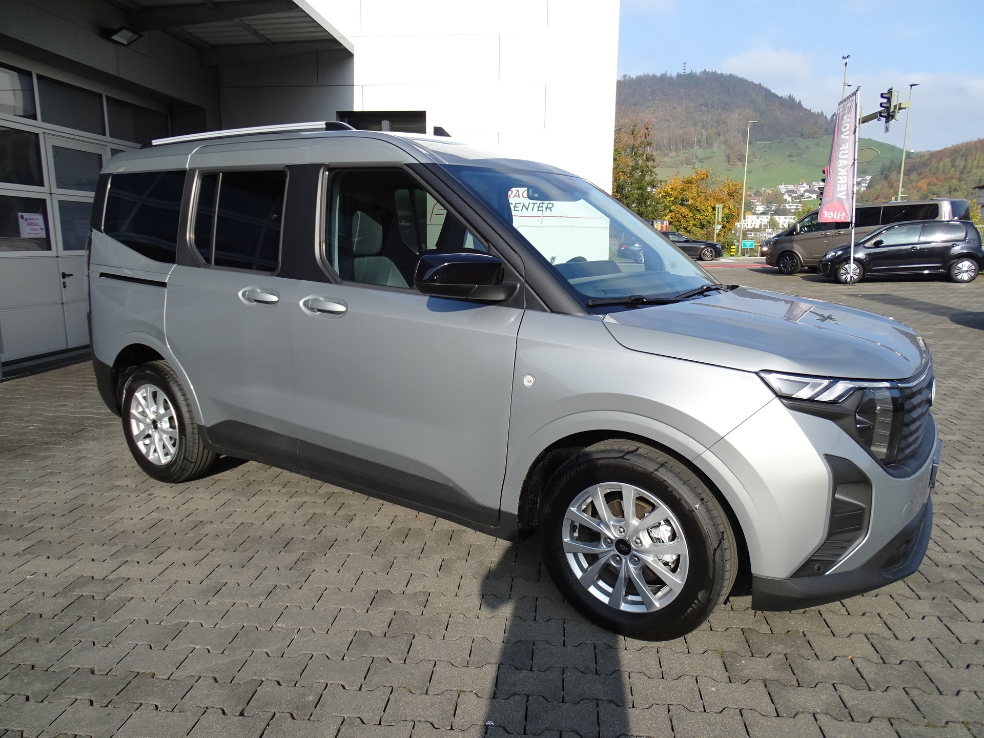 FORD Tourneo Courier 1.0 EcoBoost Titanium Automat-showroom-element-2