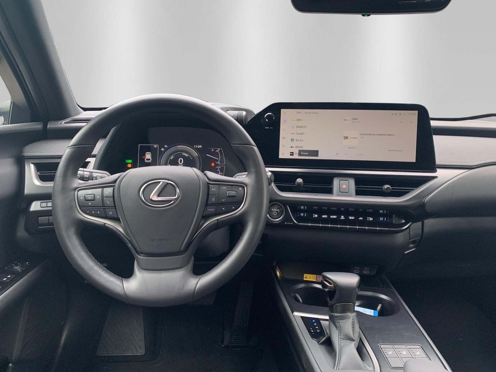 LEXUS UX 250h Comfort-image-12