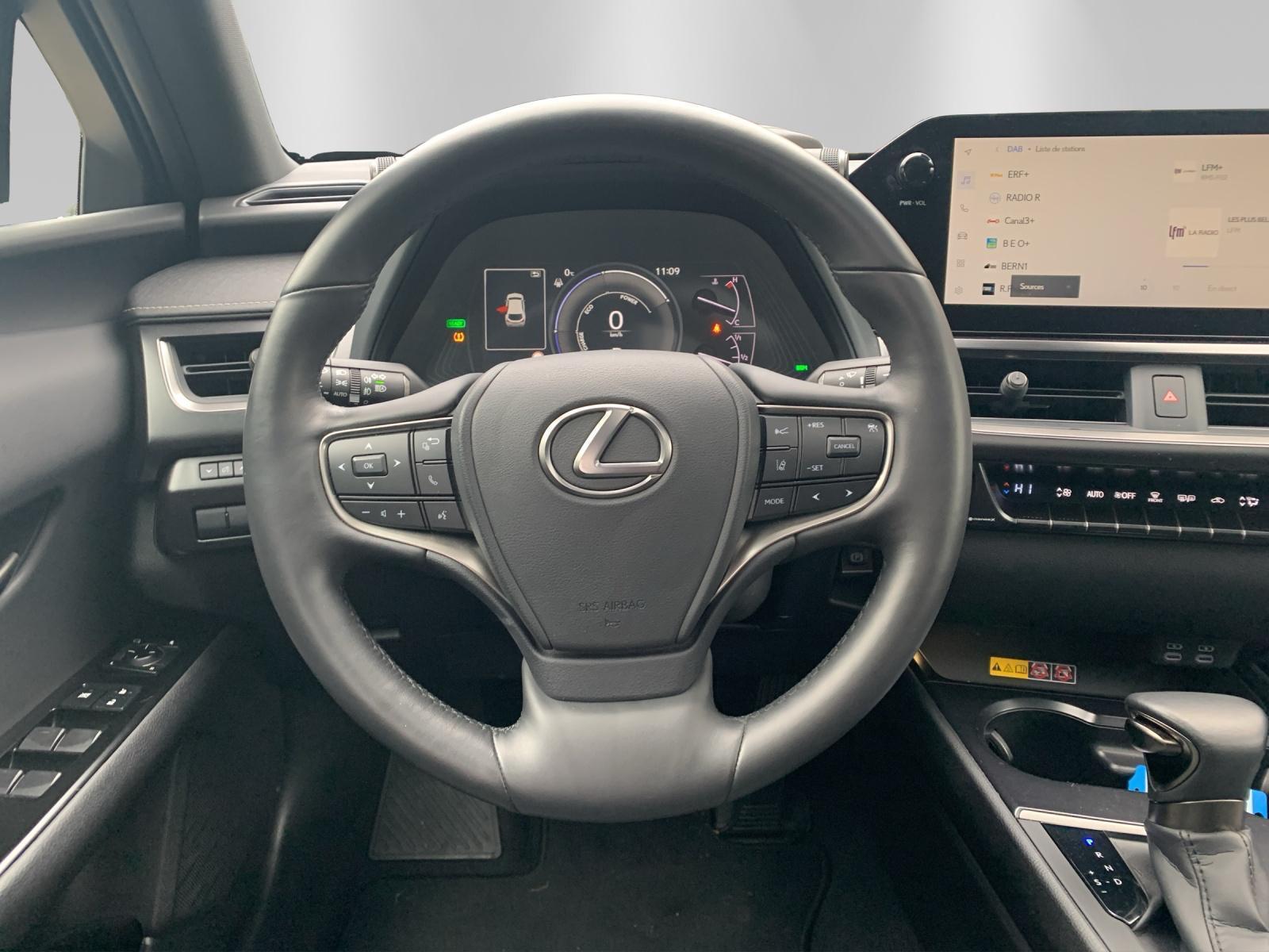 LEXUS UX 250h Comfort-image-24