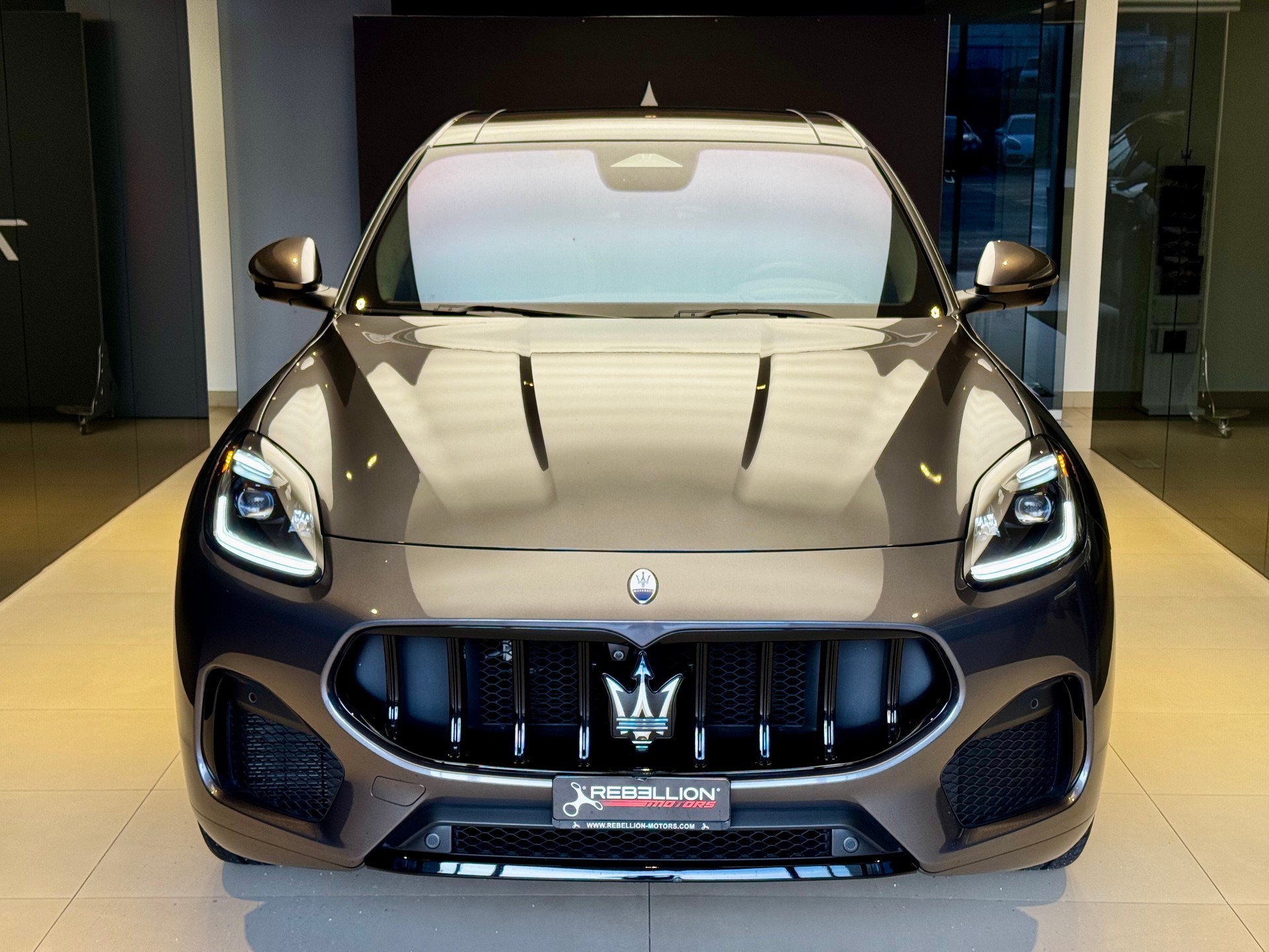 MASERATI Grecale 2.0 MHEV Modena Hybrid Automatica-showroom-element-1