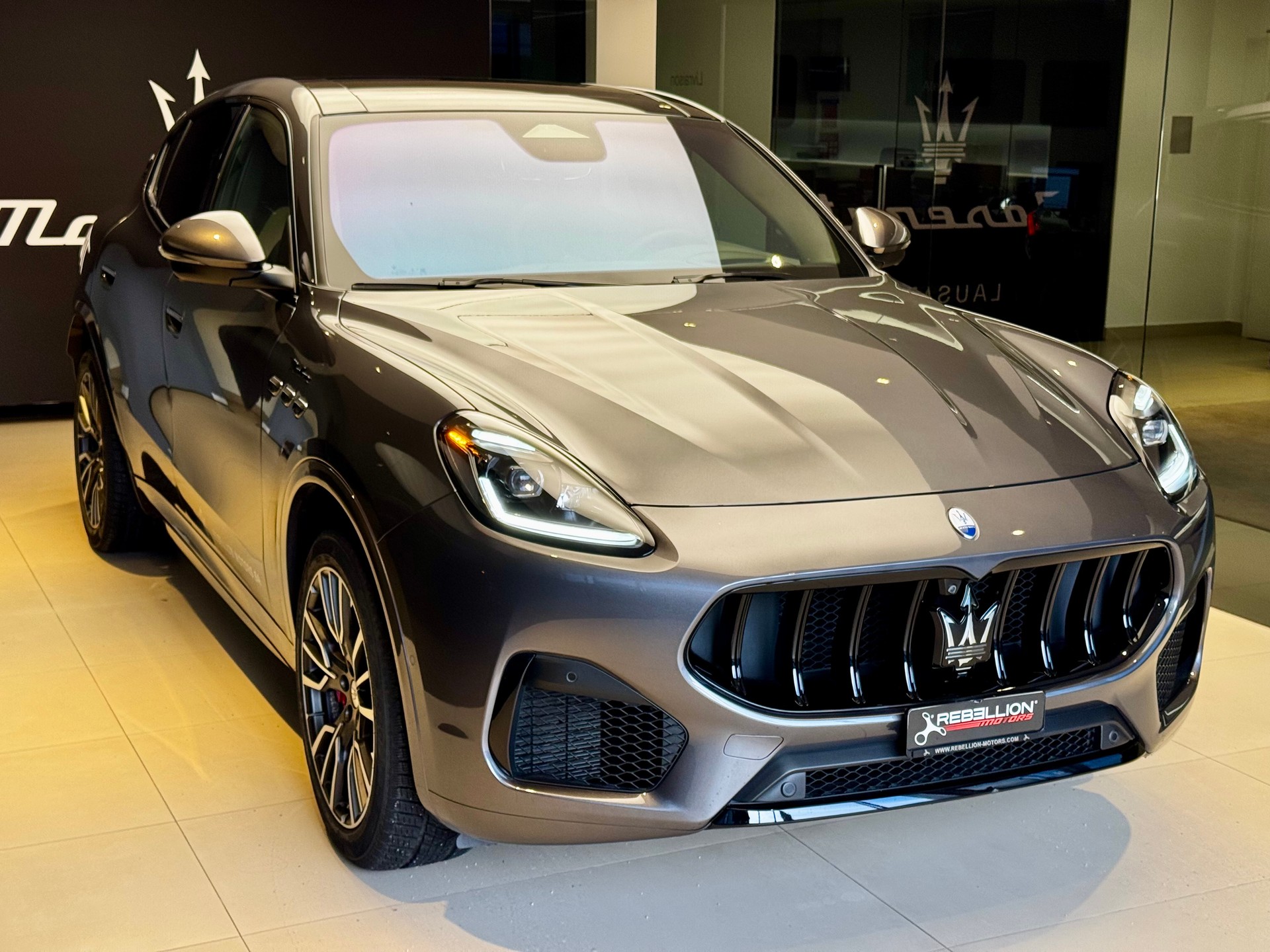 MASERATI Grecale 2.0 MHEV Modena Hybrid Automatica-showroom-element-2