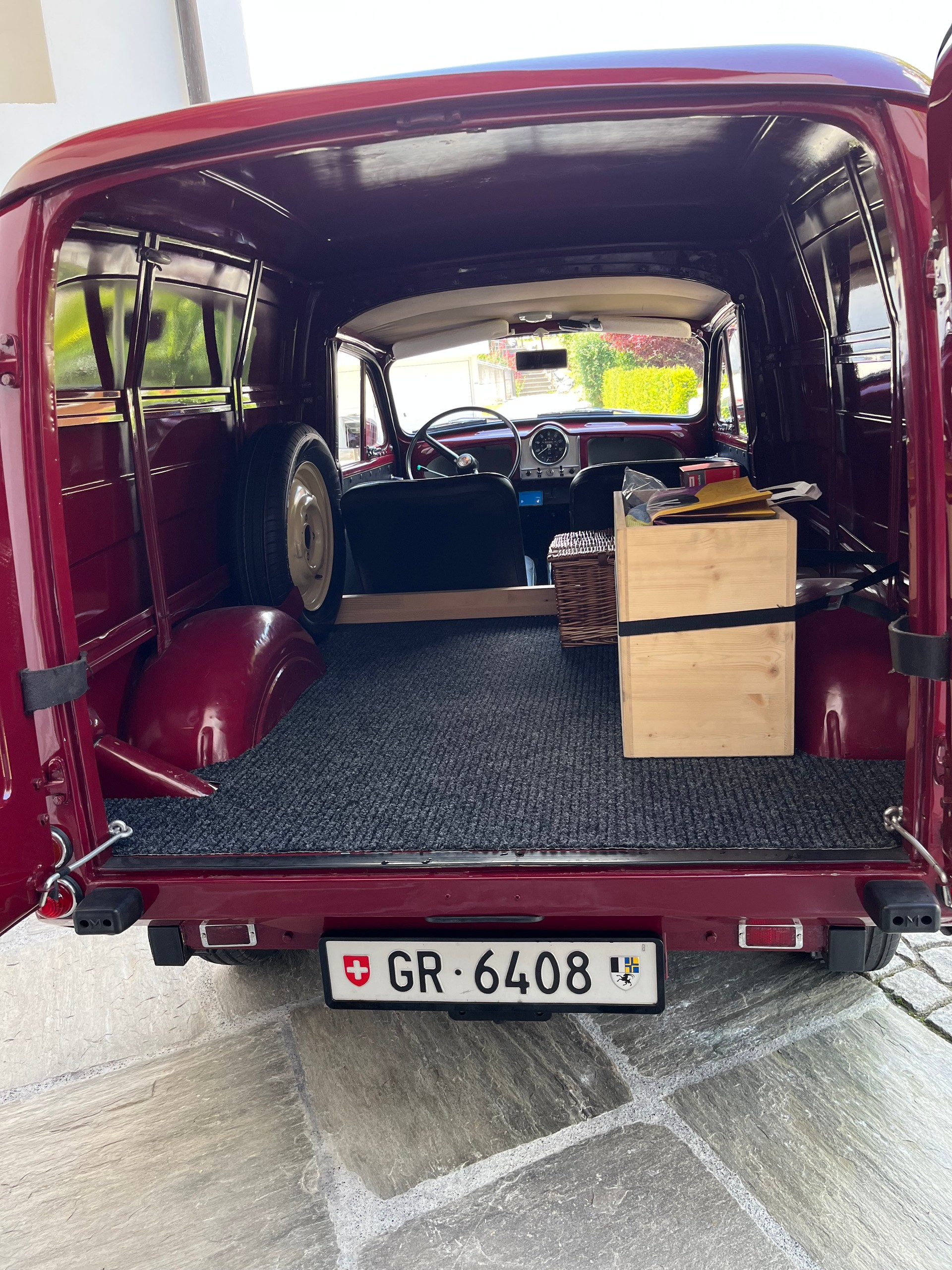MORRIS Minor Van-image-3