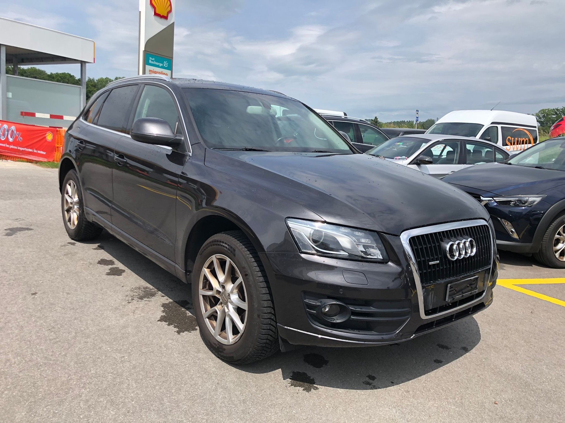 AUDI Q5 3.2 FSI quattro S-tronic-image-0